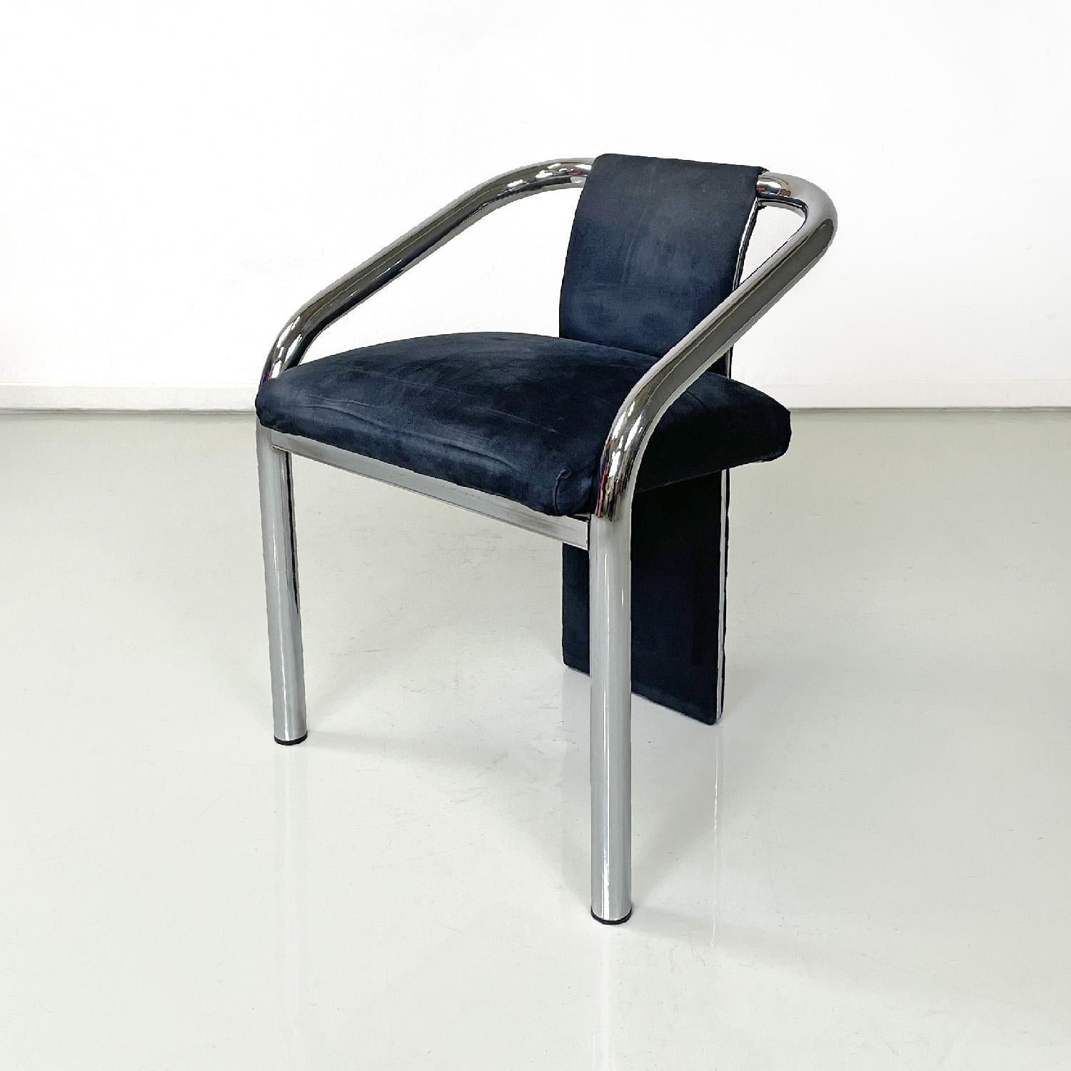 Italian modern dark blue velvet and chromed metal chairs, 1980s In Good Condition For Sale In MIlano, IT
