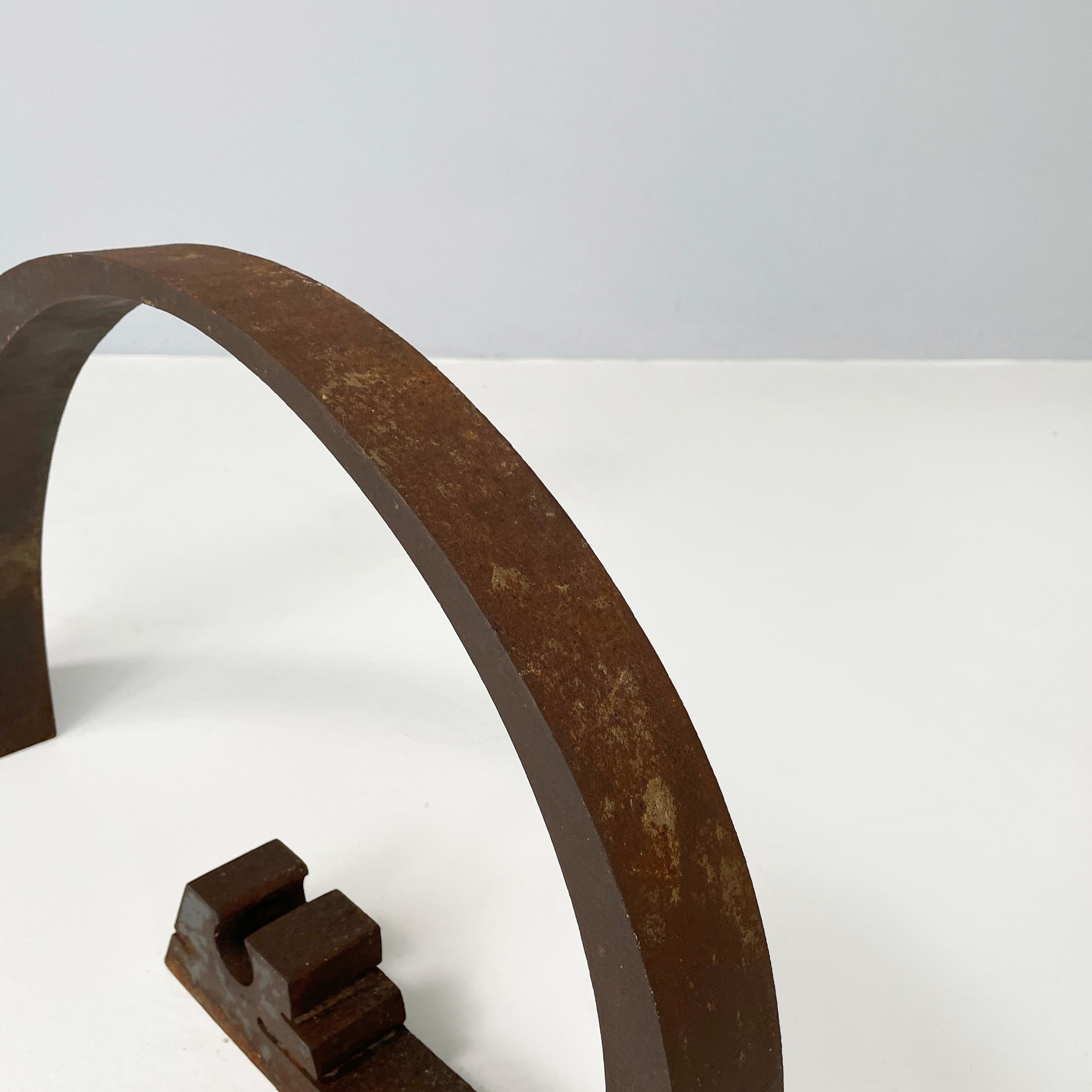 Italian modern Dark brown iron abstract sculpture by Edmondo Cirillo, 1970s For Sale 3