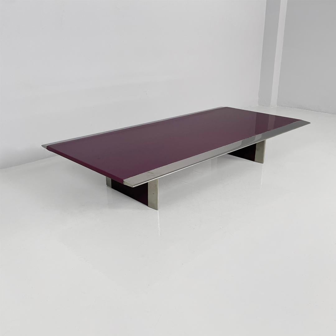 Mesa de centro moderna italiana de madera y metal lacada en morado oscuro, años 70 en venta 9