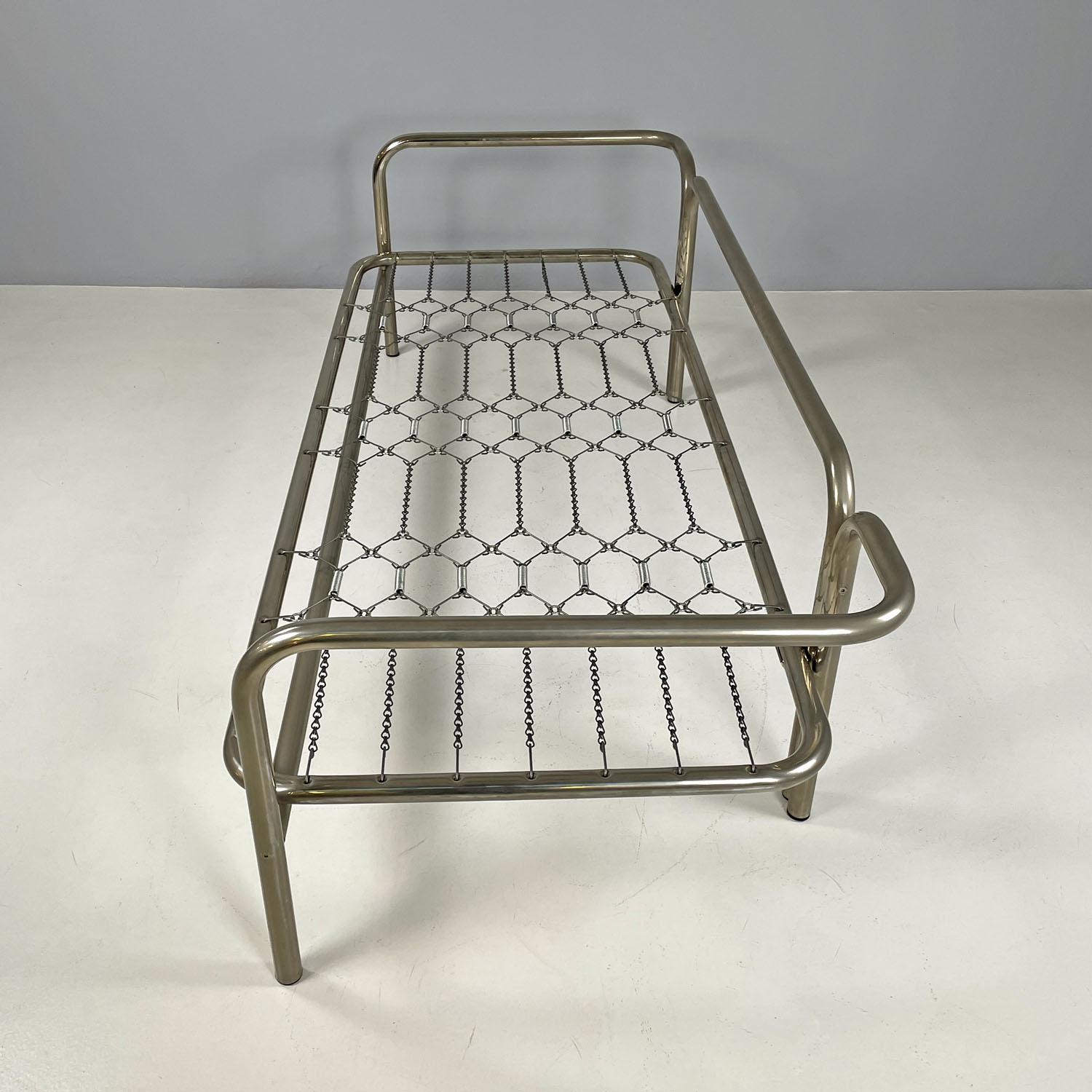 Metal Italian modern daybed sofa Locus Solus by Gae Aulenti for Poltronova, 1970s For Sale