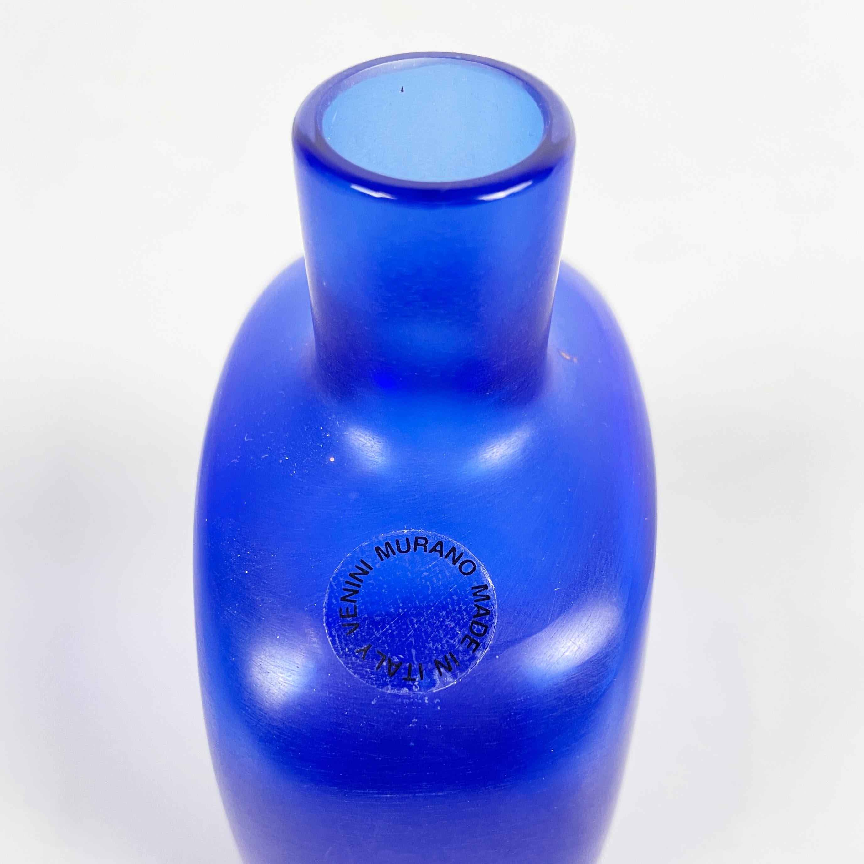 Italian modern Decorative bottle with cap in blue Murano glass by Venini, 1990s 2