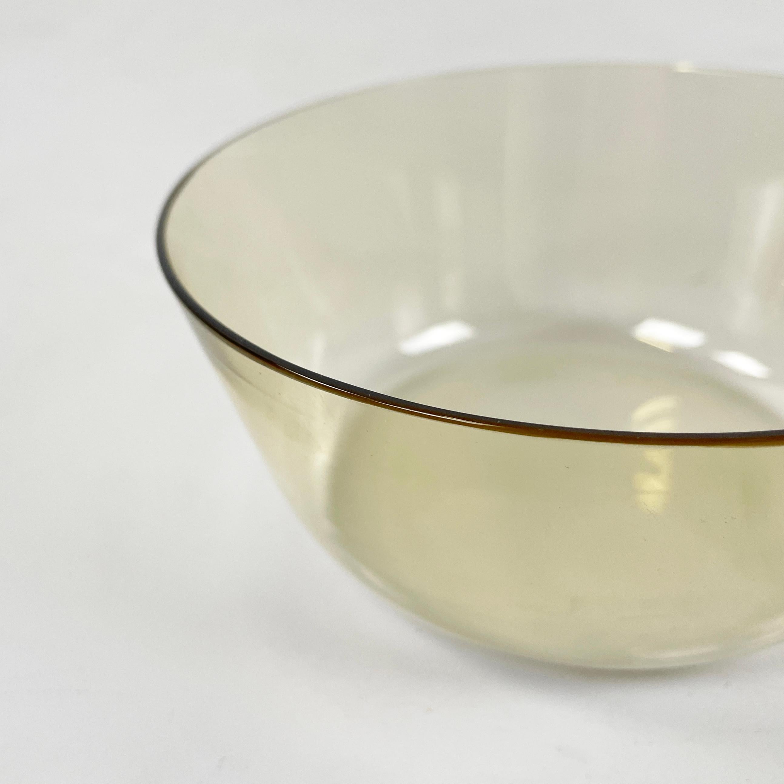 Late 20th Century Italian modern Decorative bowl in transparent yellow Murano glass by Venini 1990 For Sale