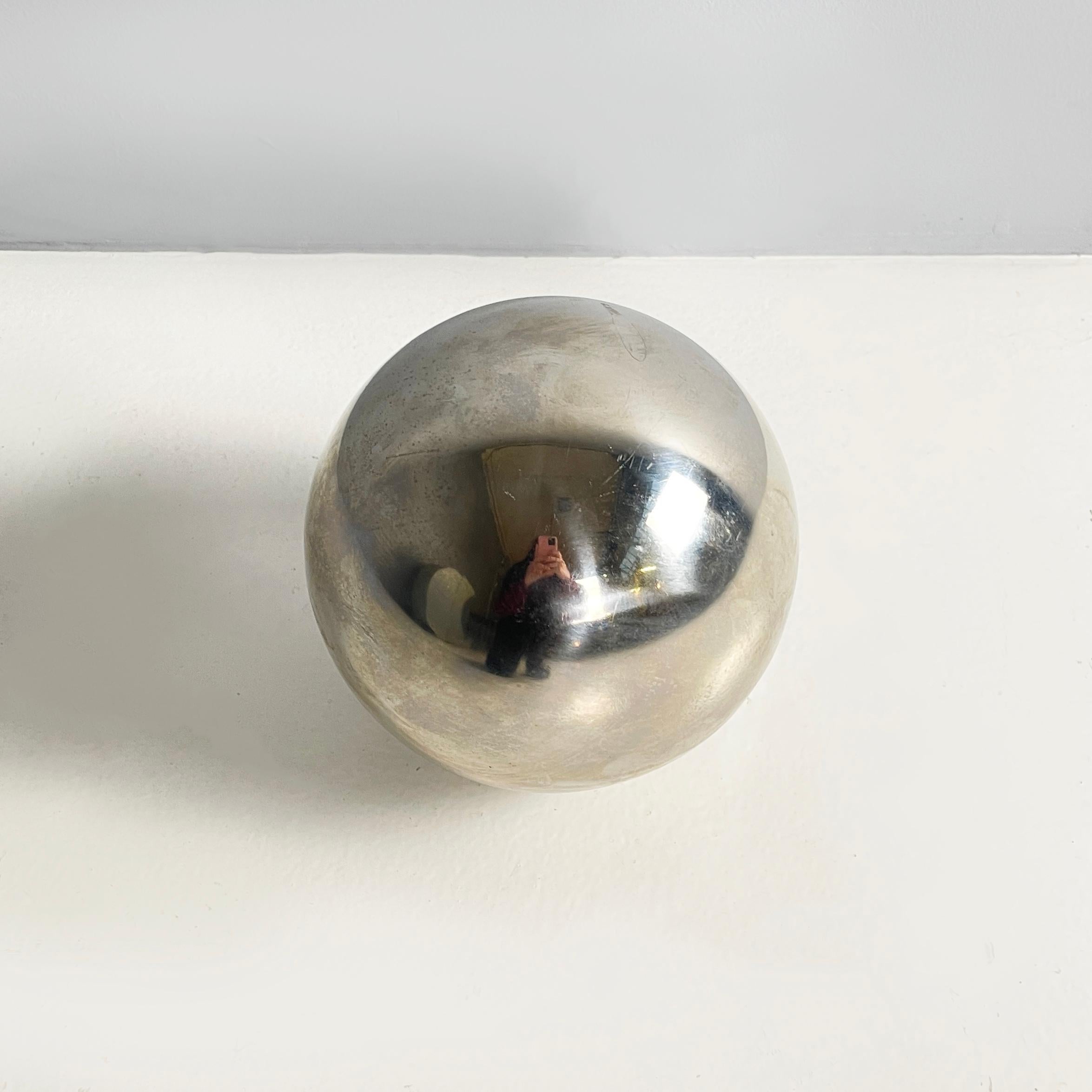 Italian modern Decorative metal sphere, 1990s In Good Condition For Sale In MIlano, IT