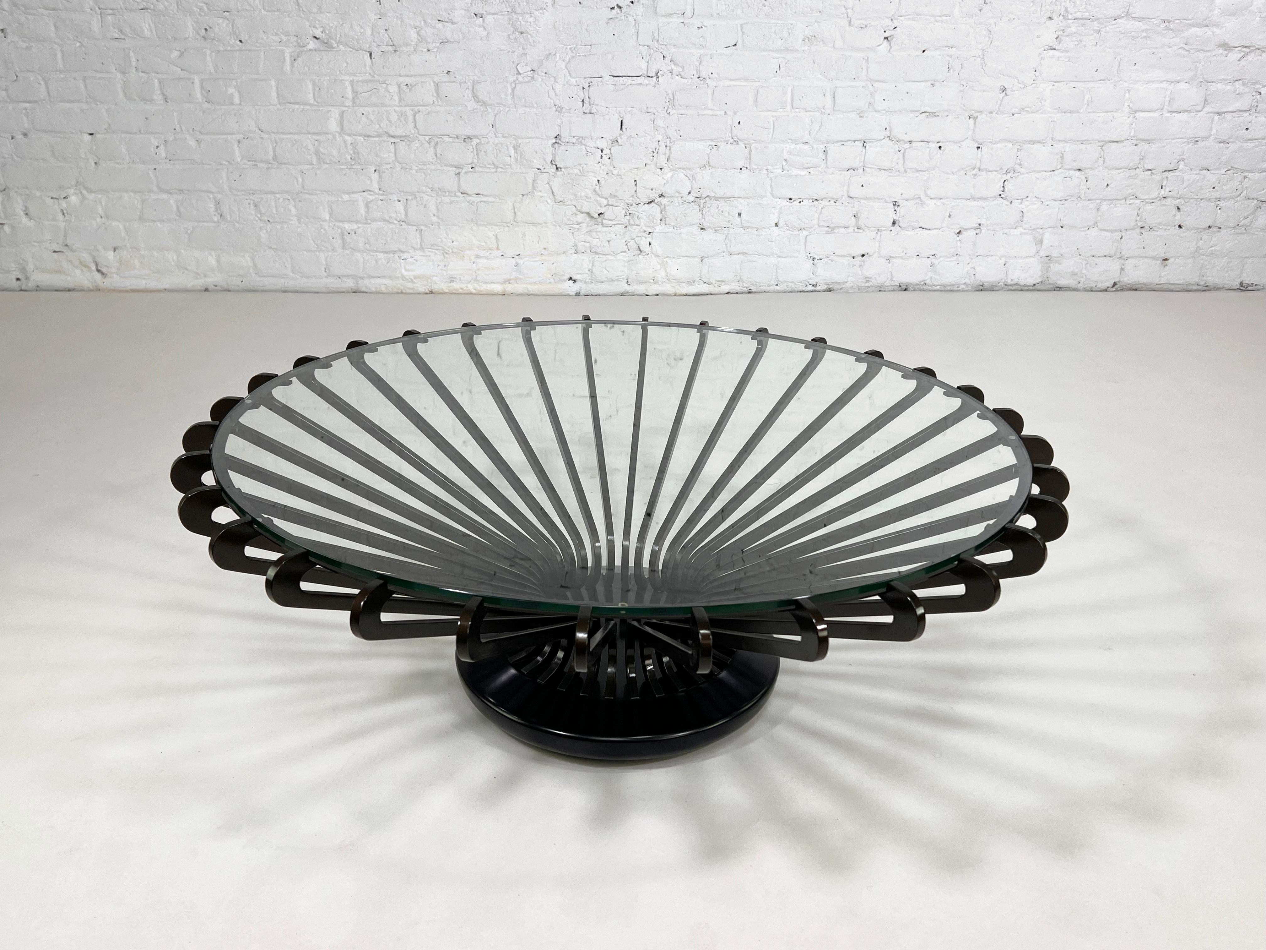 Mid-Century Modern Italian Modern Design Style Metal and Glass Round Coffee Table For Sale