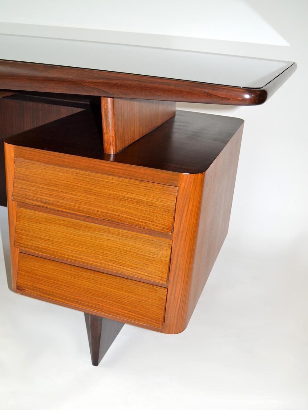 Italian Modern Desk Attributed to Gio Ponti, 1950s In Good Condition In Ft Lauderdale, FL