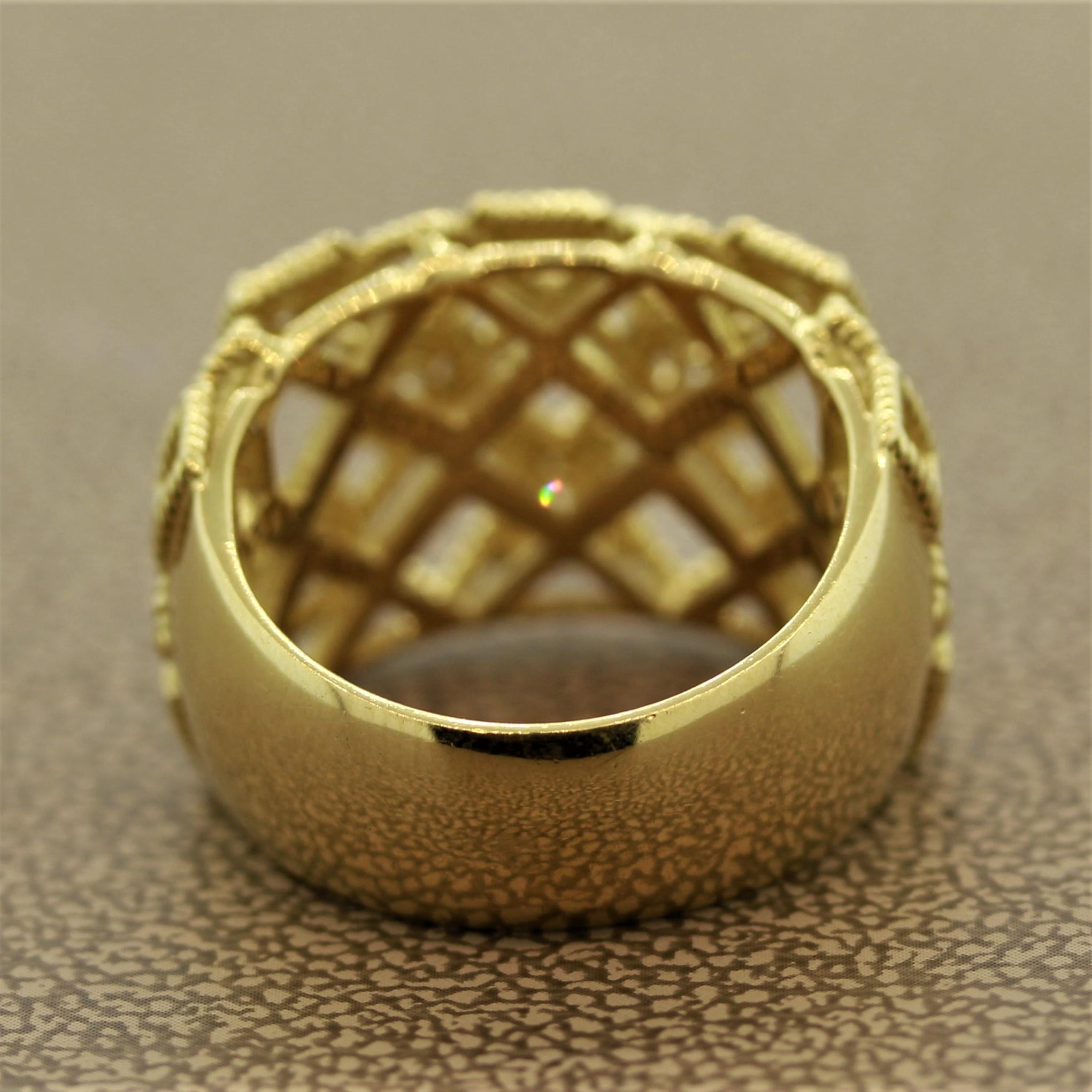 Round Cut Italian Modern Diamond Gold Ring For Sale