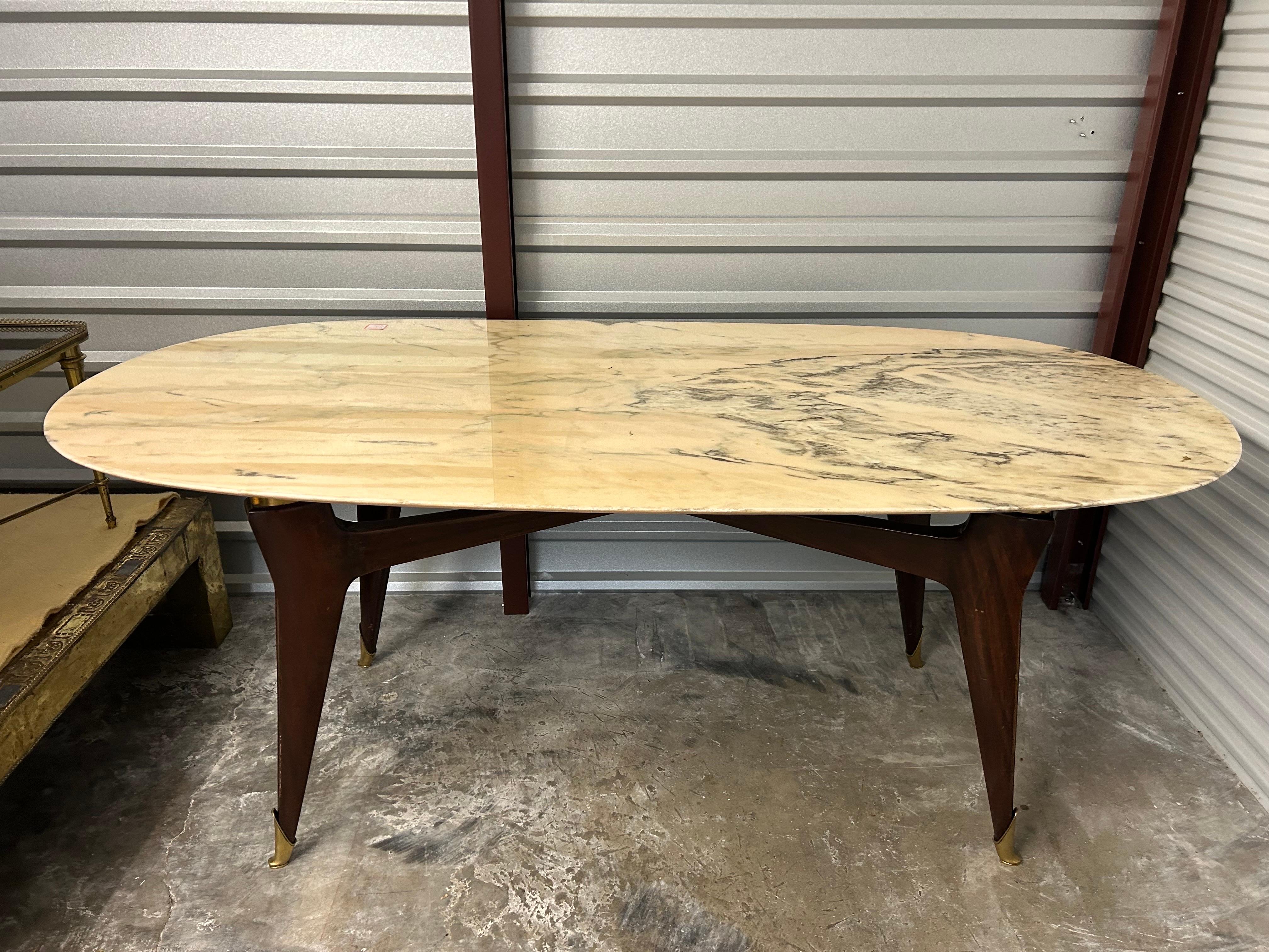 Mid-Century Modern Table de salle à manger italienne par Ico Parisi en vente