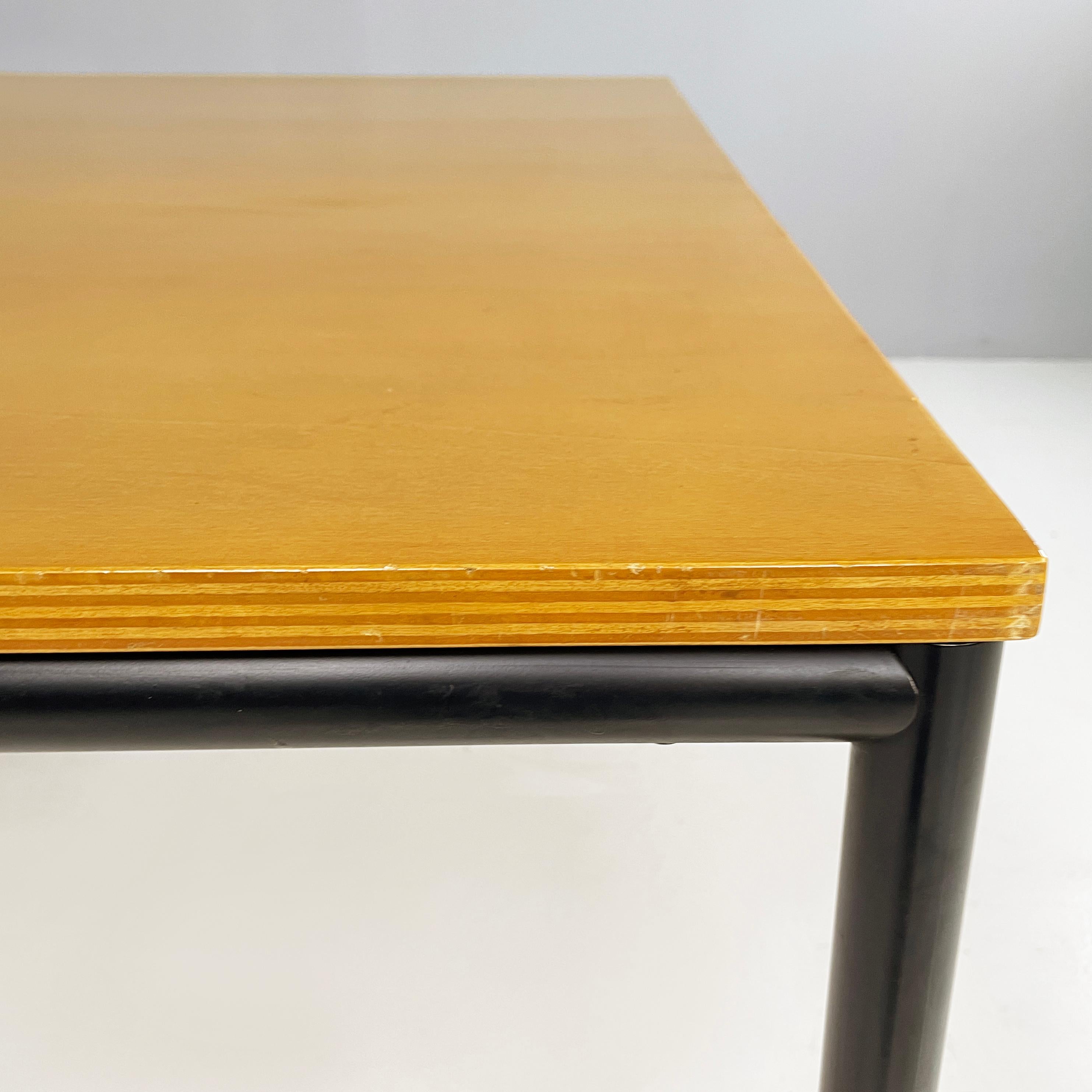 Italian modern Dining table or desk in wood and black metal, 1980s In Good Condition For Sale In MIlano, IT