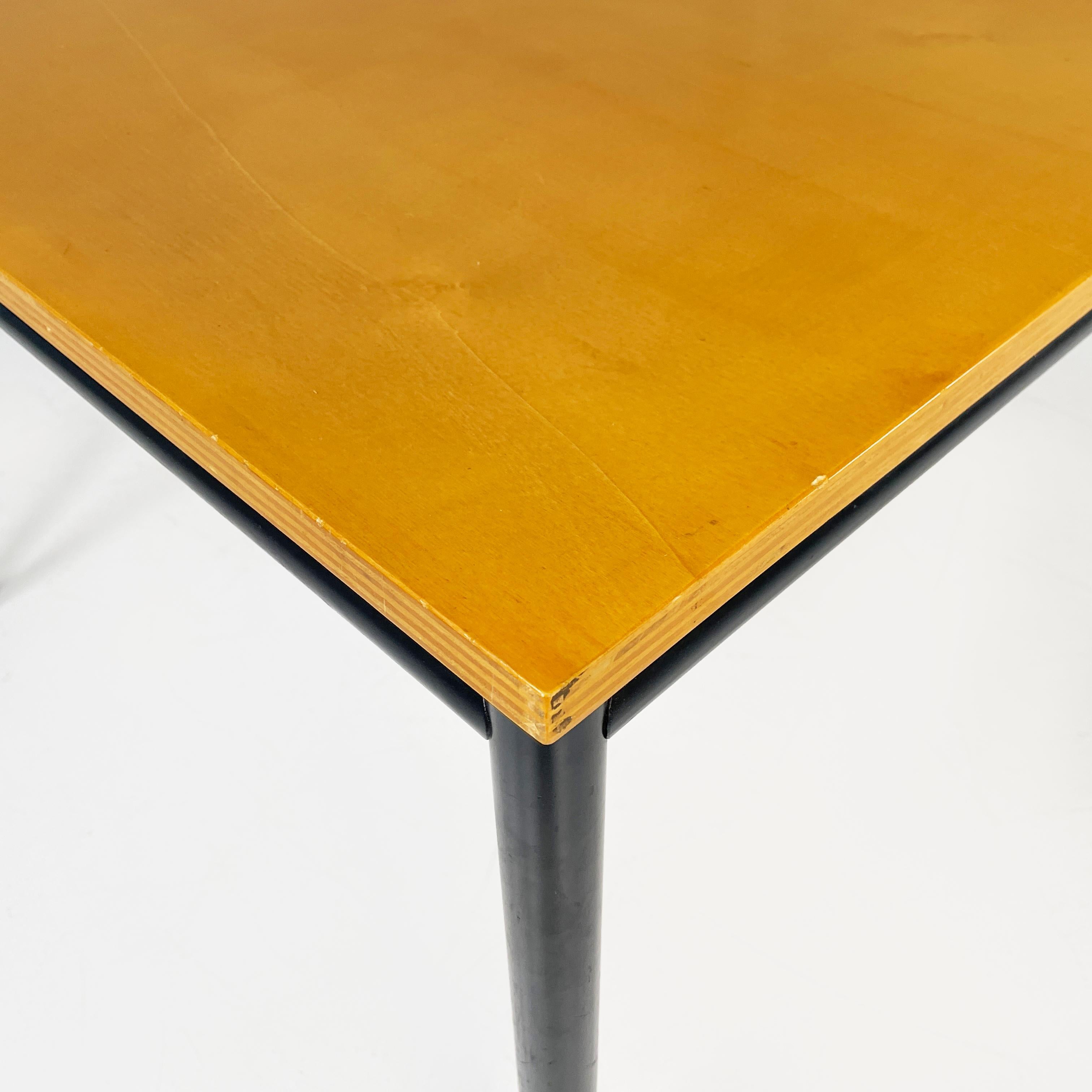 Late 20th Century Italian modern Dining table or desk in wood and black metal, 1980s For Sale