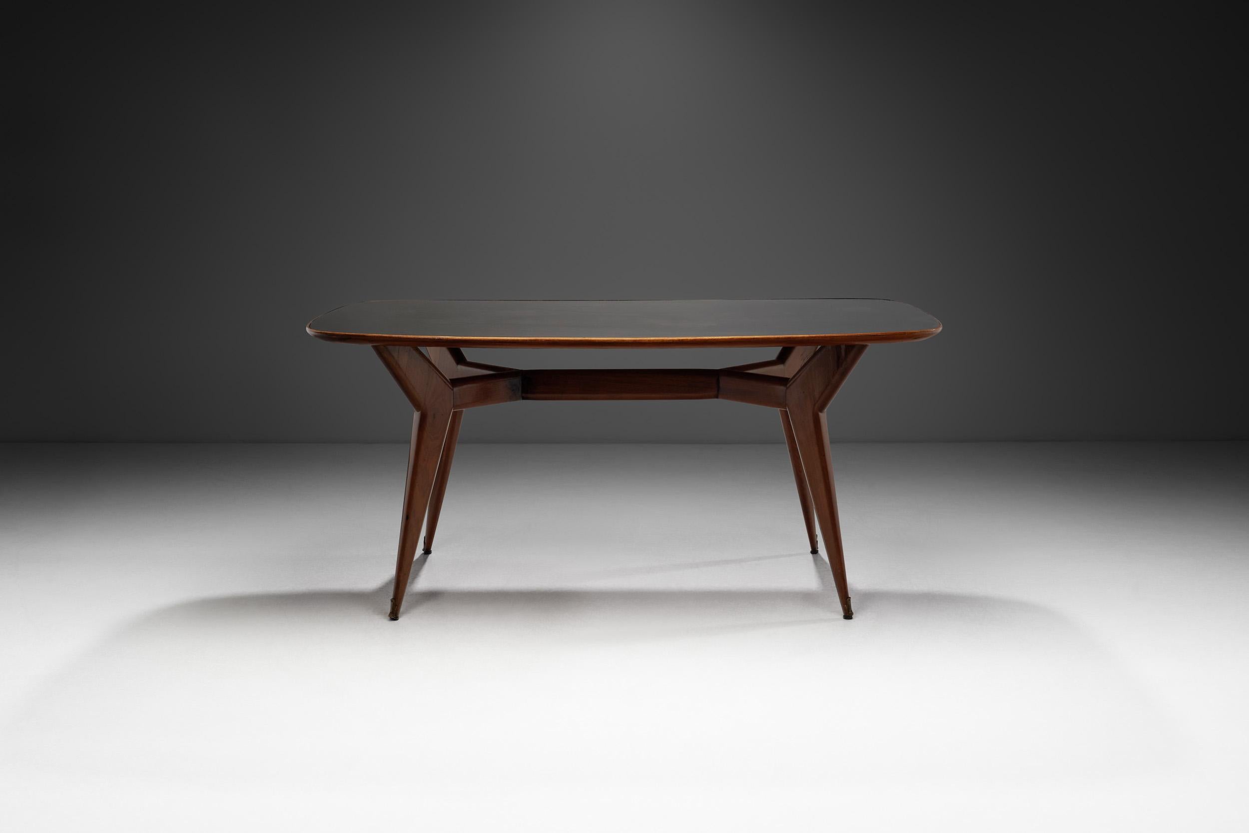 Mid-Century moderno Tavolo da pranzo moderno italiano con piano in vetro, Italia anni '50 in vendita