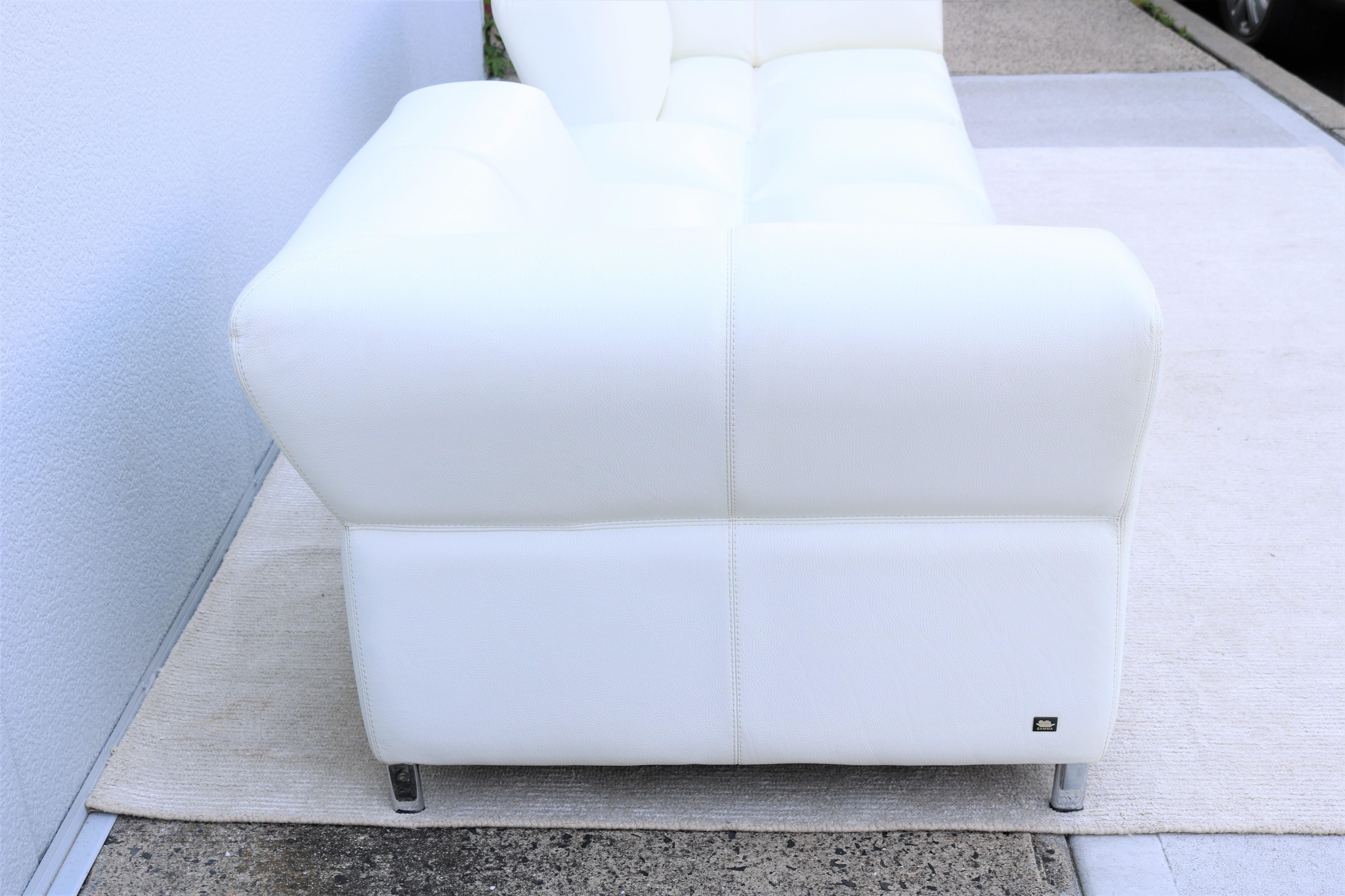 Italian Modern Domino Modular White Leather Sofa by Gamma Arredamenti For Sale 1