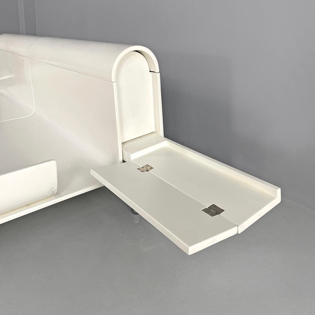 Modernes italienisches modernes Doppelbett Aiace aus weißem Holz von Benatti, 1970er Jahre im Angebot 7