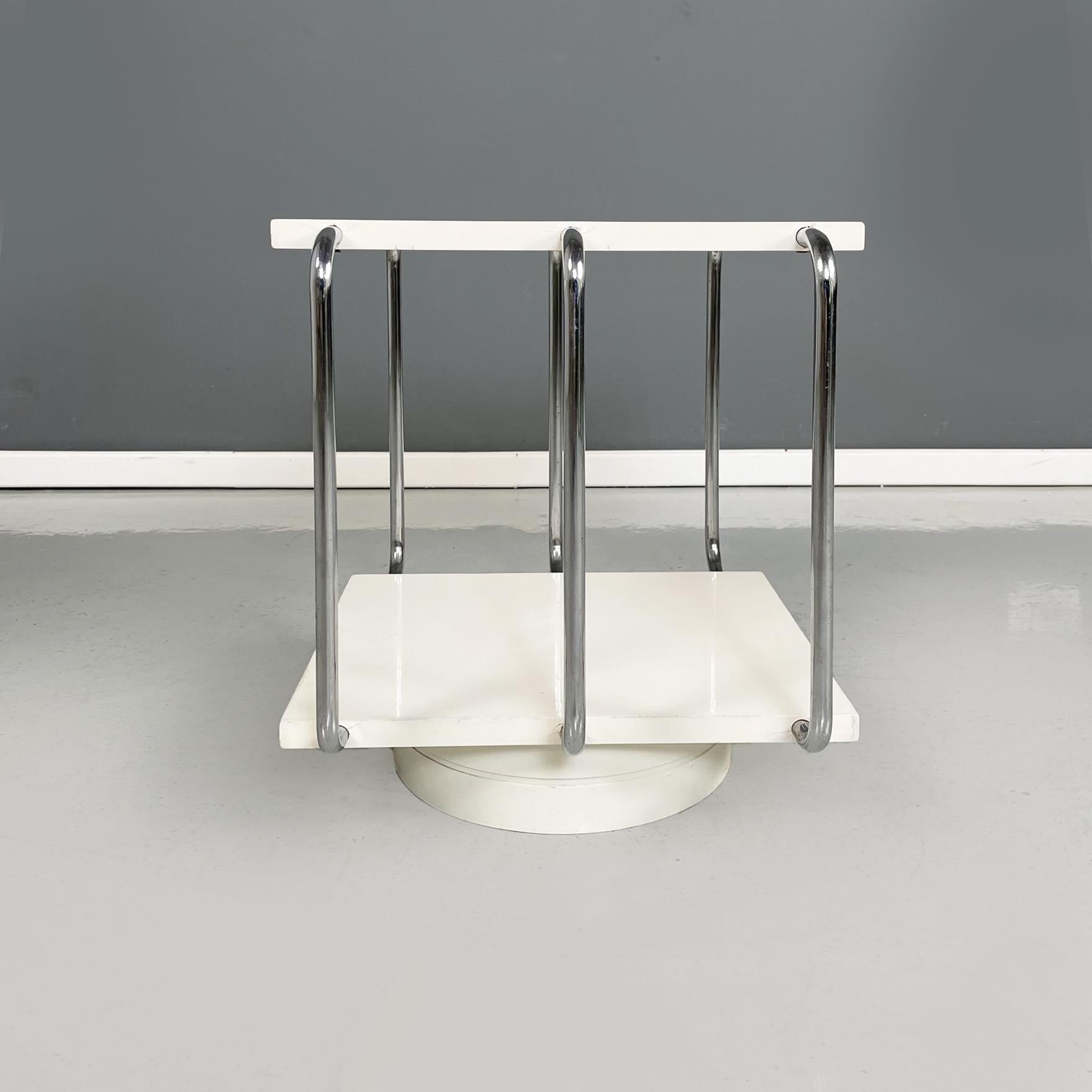 Italian Modern Double-Shelf Coffee Table in White Painted Wood and Metal, 1980s In Good Condition For Sale In MIlano, IT