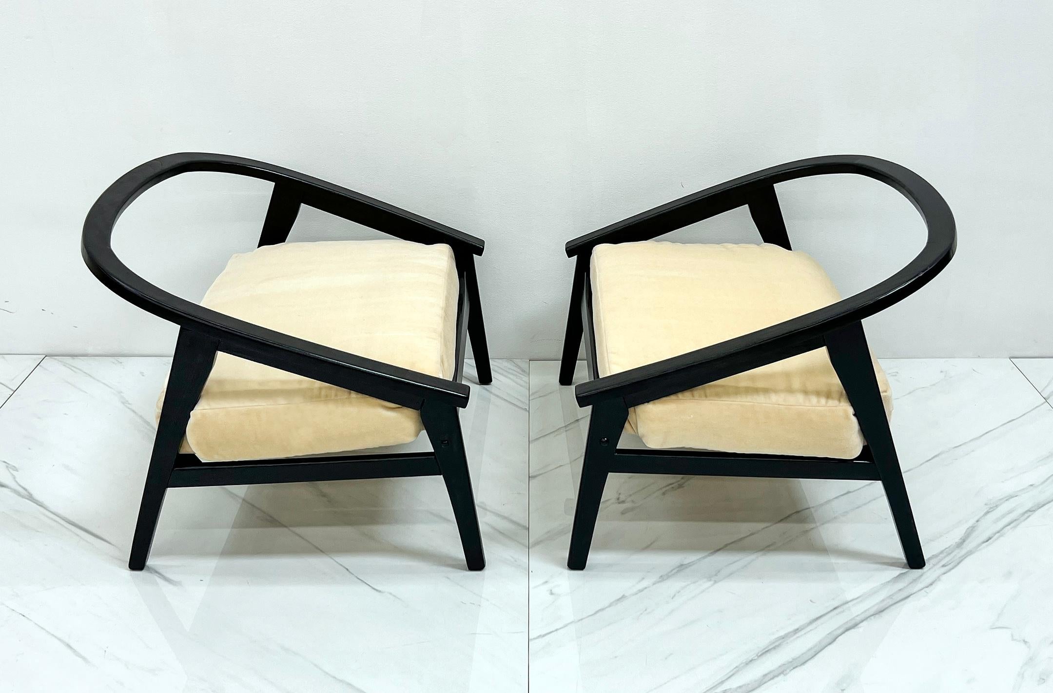 Italian Modern Ebonized Horseshoe Lounge Chairs in Buttercream Mohair, 1970s 1