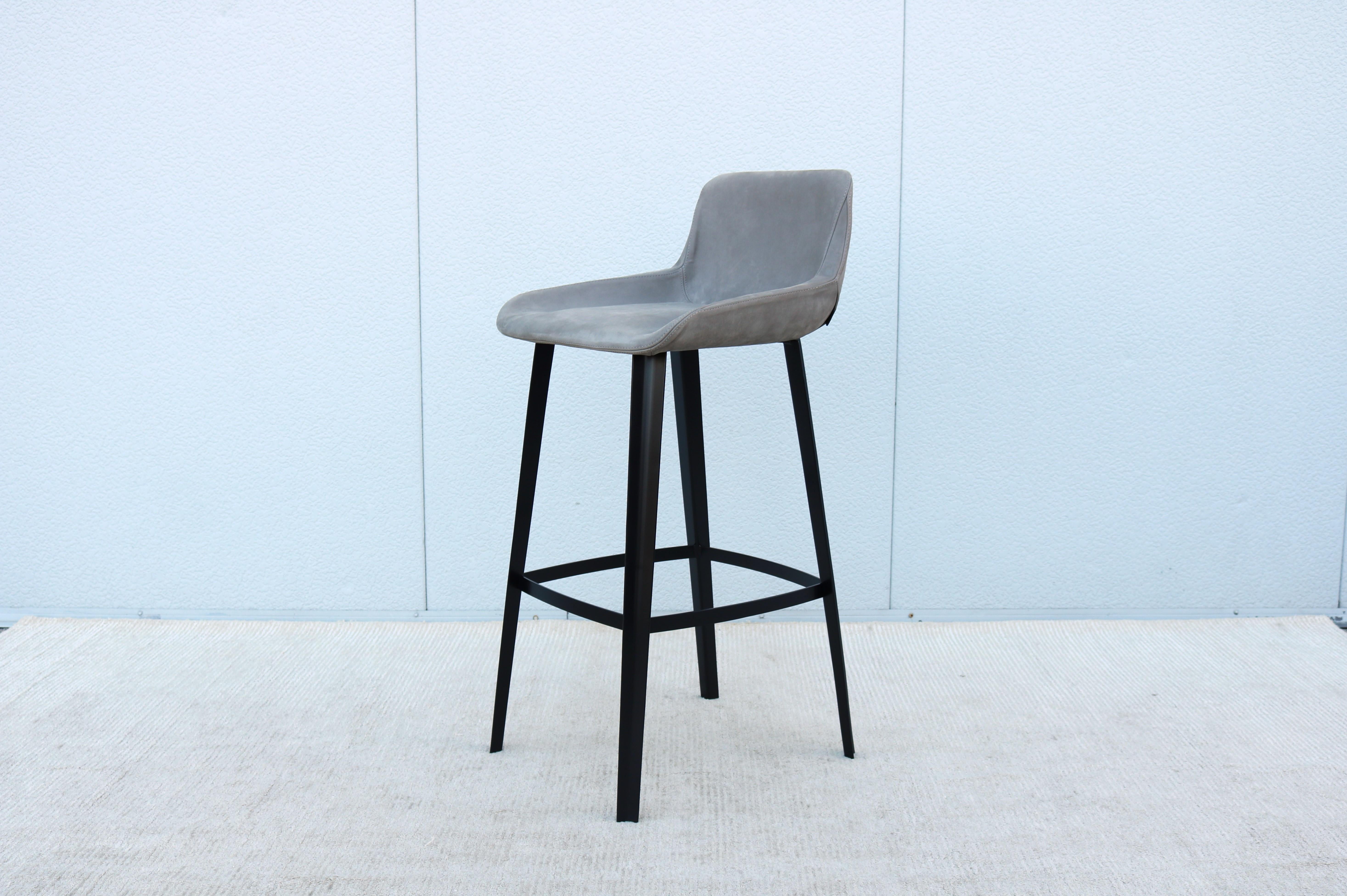 Italian Modern Emanuel Gargano and Anton Cristell for Amura Panis Suede Barstool In Good Condition For Sale In Secaucus, NJ
