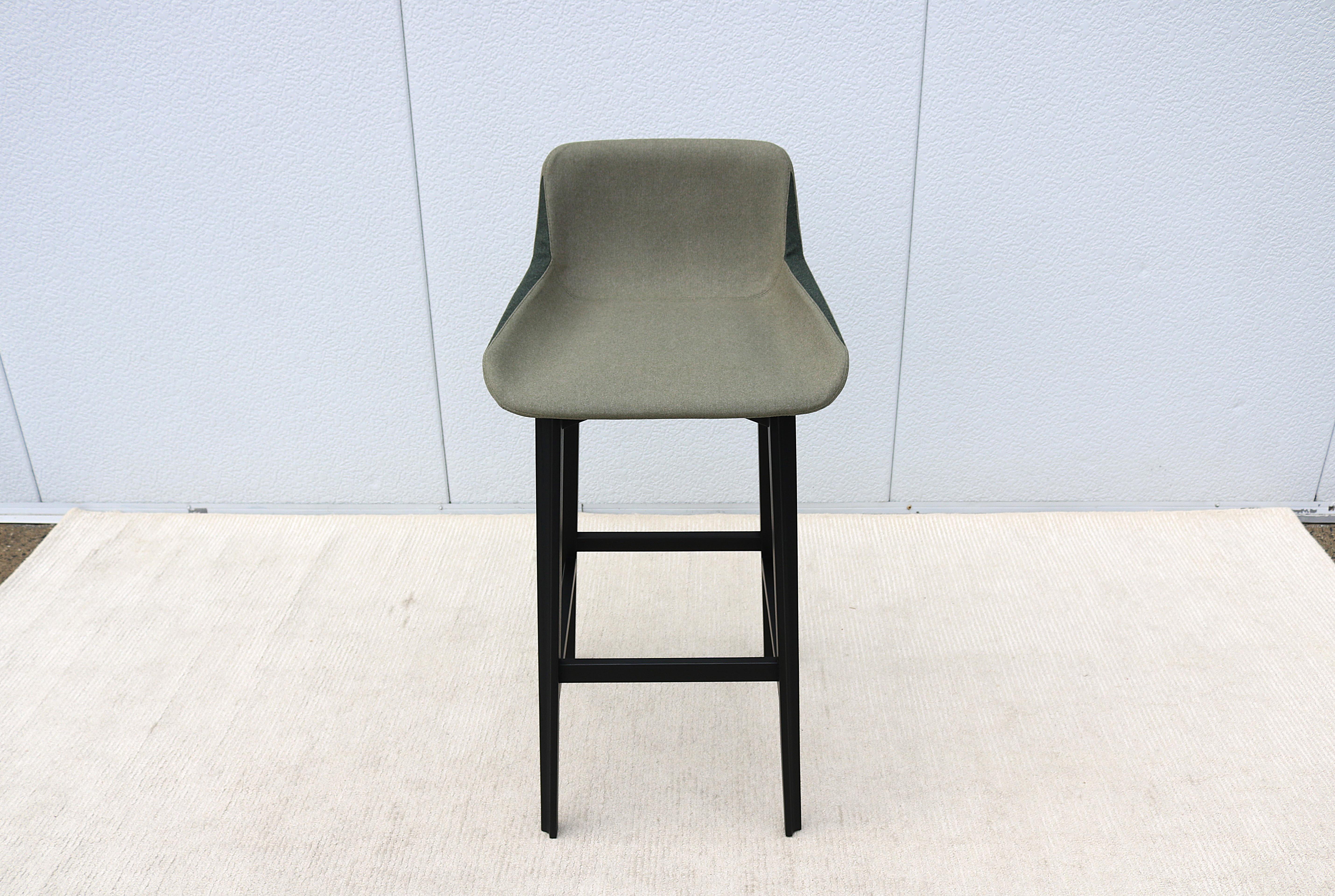 Tabouret de bar moderne italien Emanuel Gargano et Anton Cristell pour Amura Panis Excellent état - En vente à Secaucus, NJ