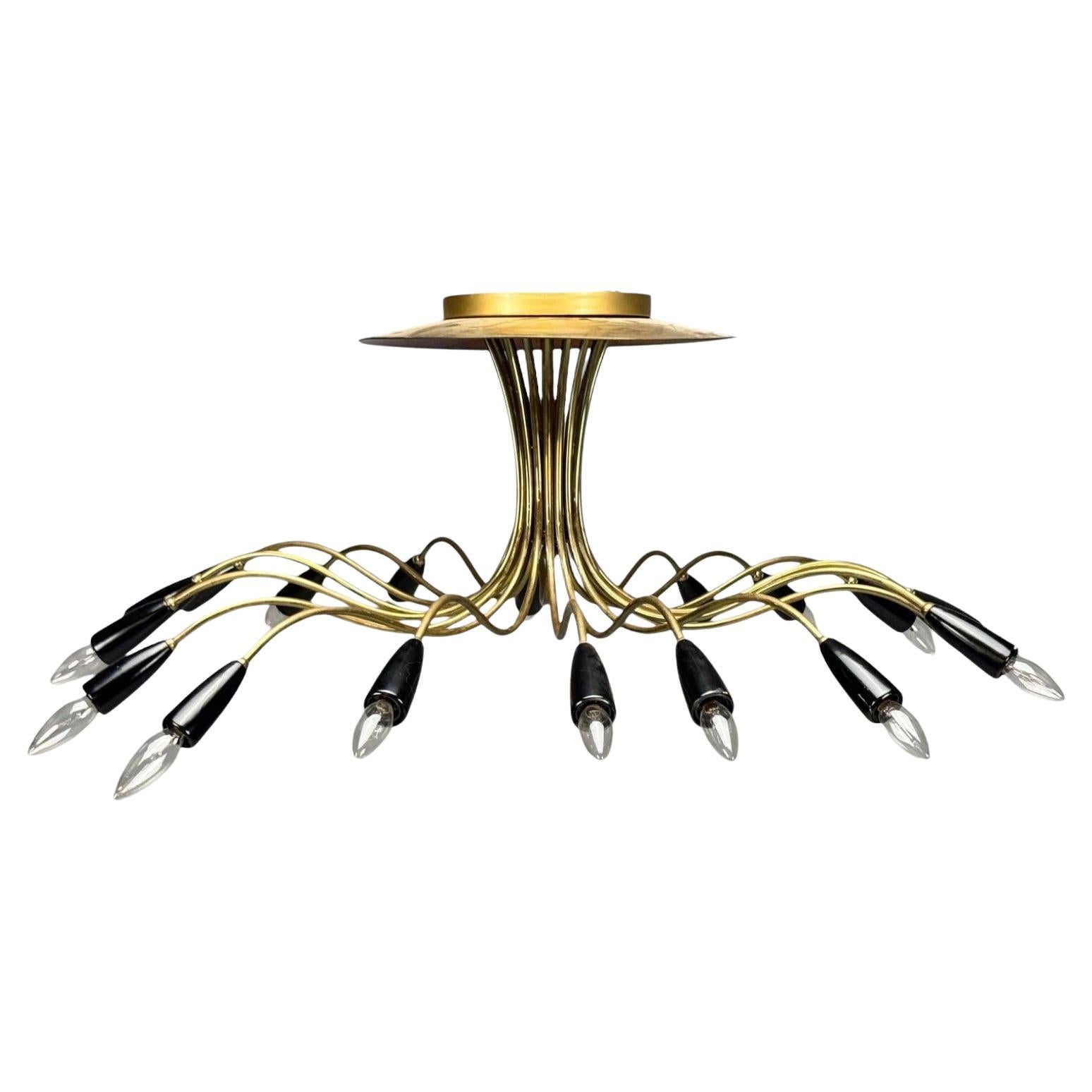 Lustre moderne italien en métal émaillé et laiton, Italie, années 1960 en vente