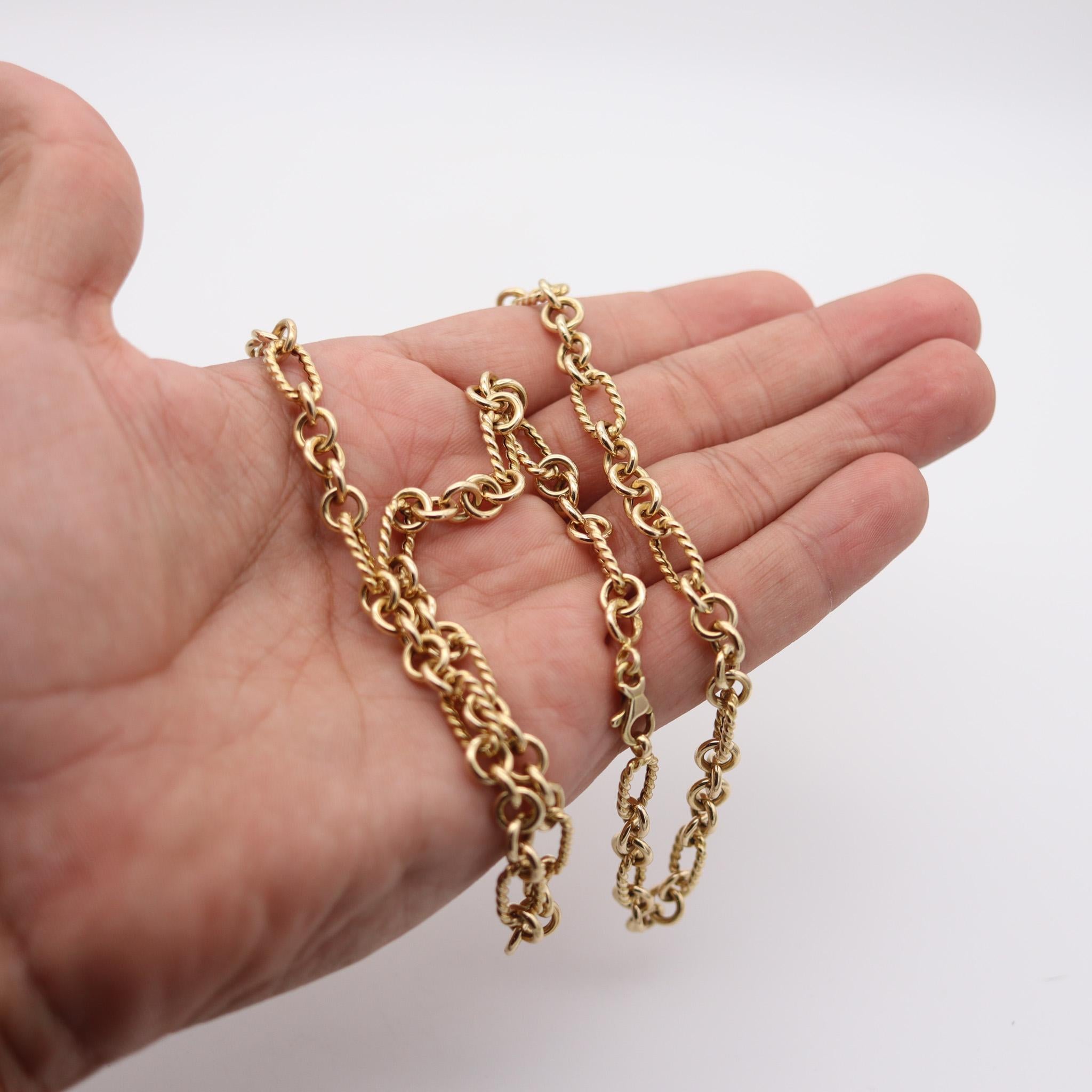 Italian Modern Fancy Twisted Links Long Chain In 14Kt Yellow Gold For Sale 2