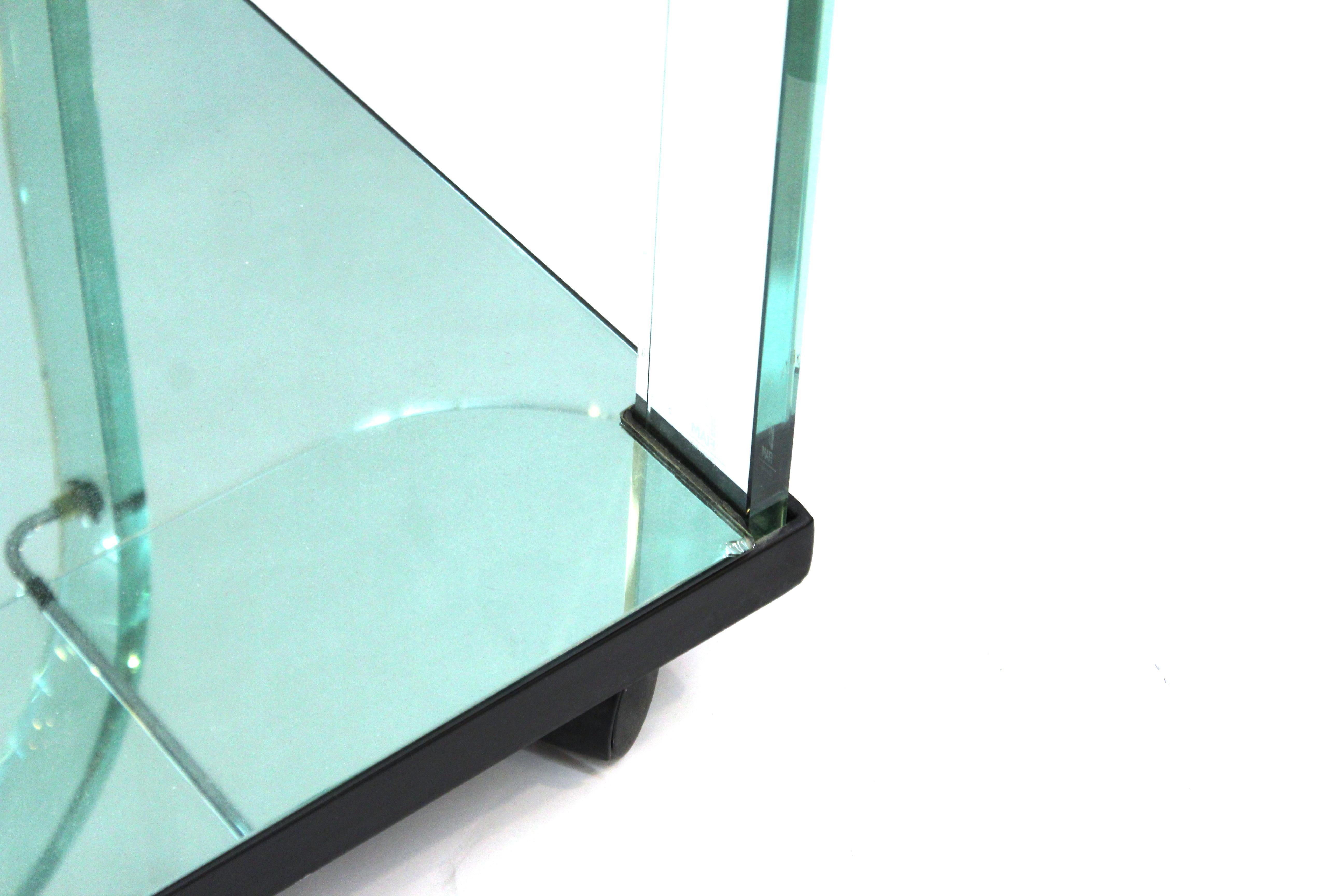 Italian Modern FIAM Curved Glass and Mirror Bar Cart 8