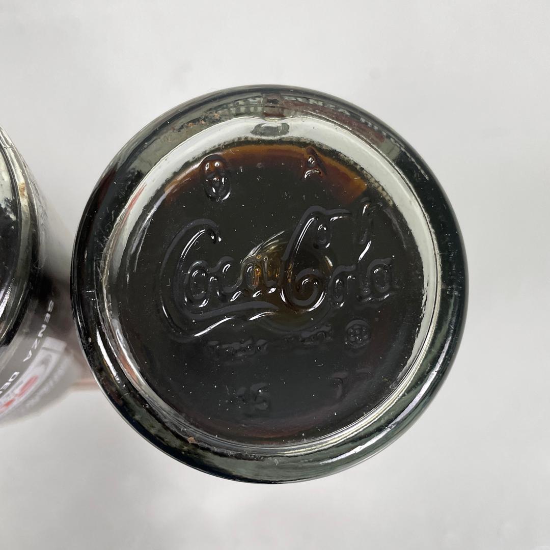 Bottiglie italiane moderne per il cinquantesimo anniversario della Coca-Cola, 1977 6