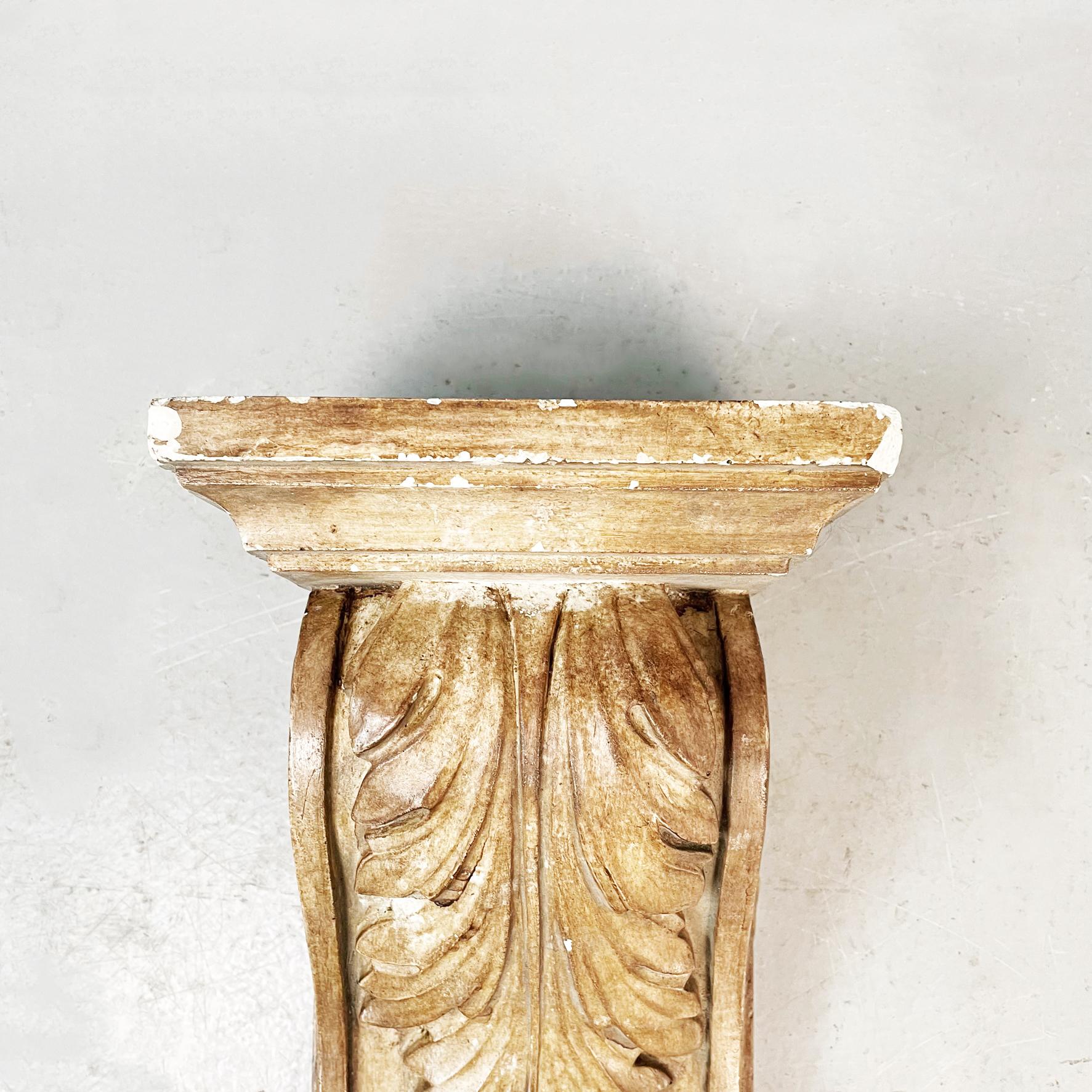 Italian Modern Finely Worked Capitals in Brown Plaster, 1990s For Sale 5