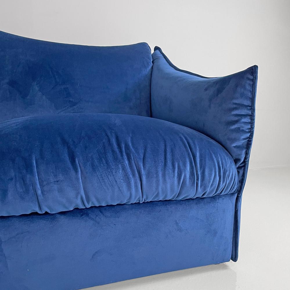 Italienisches modernes Sofa mit fünf Modulen aus blauem Samt, 1980er Jahre im Angebot 8