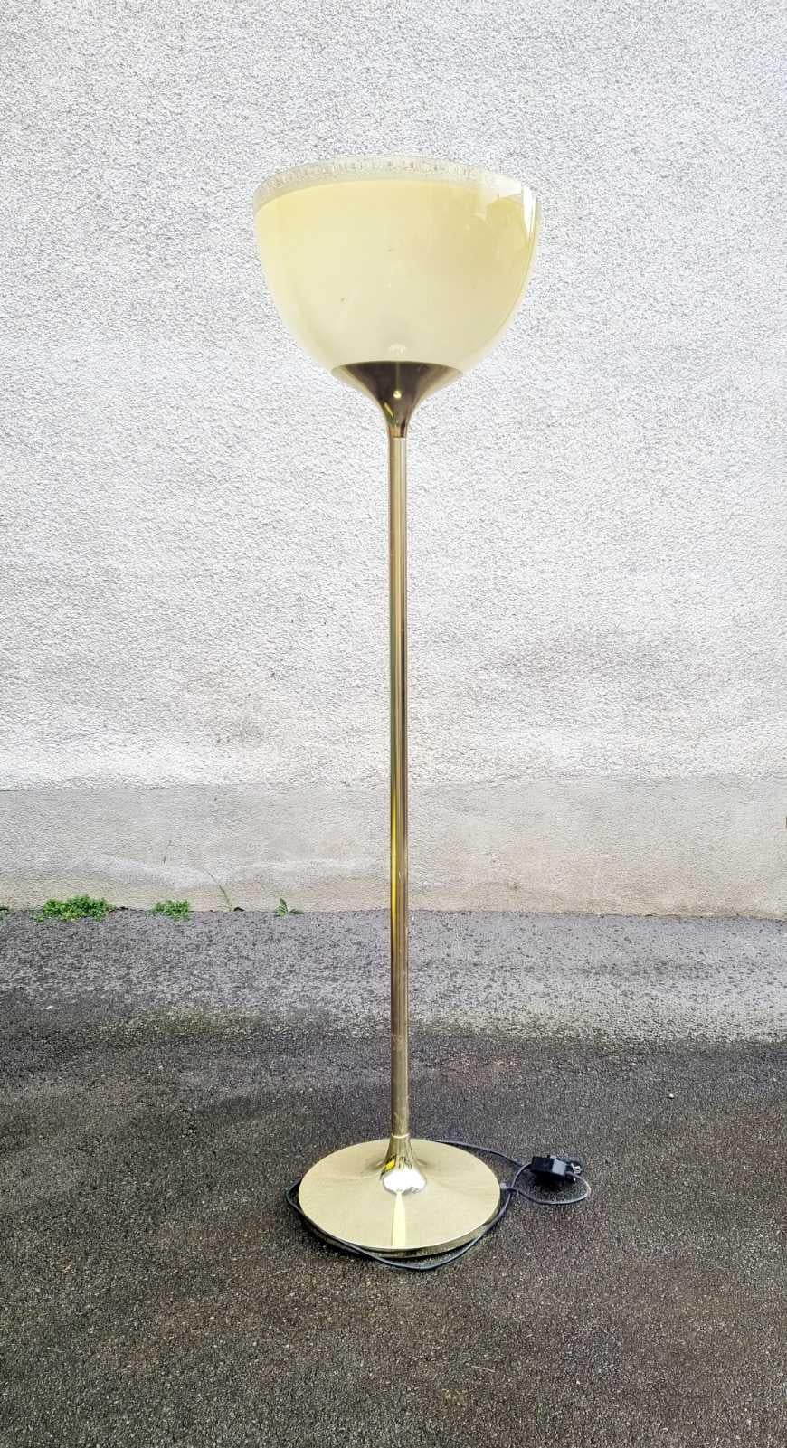 Moderne italienische Stehlampe der Moderne, entworfen von Franco Bresciani für Guzzini, Italien 70er Jahre (Metall) im Angebot