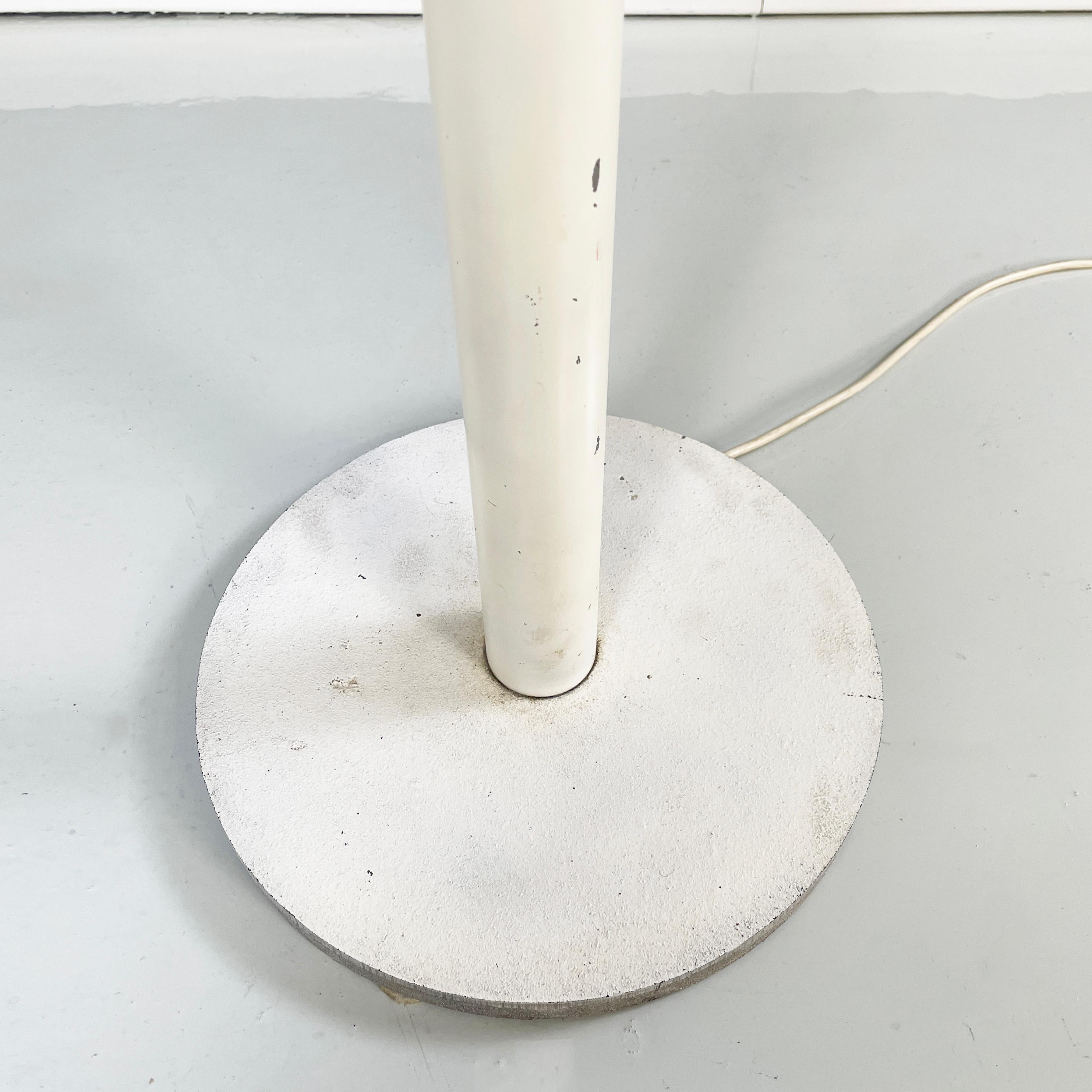 Italian modern floor lamp in opaline glass and white metal, 1980s For Sale 10