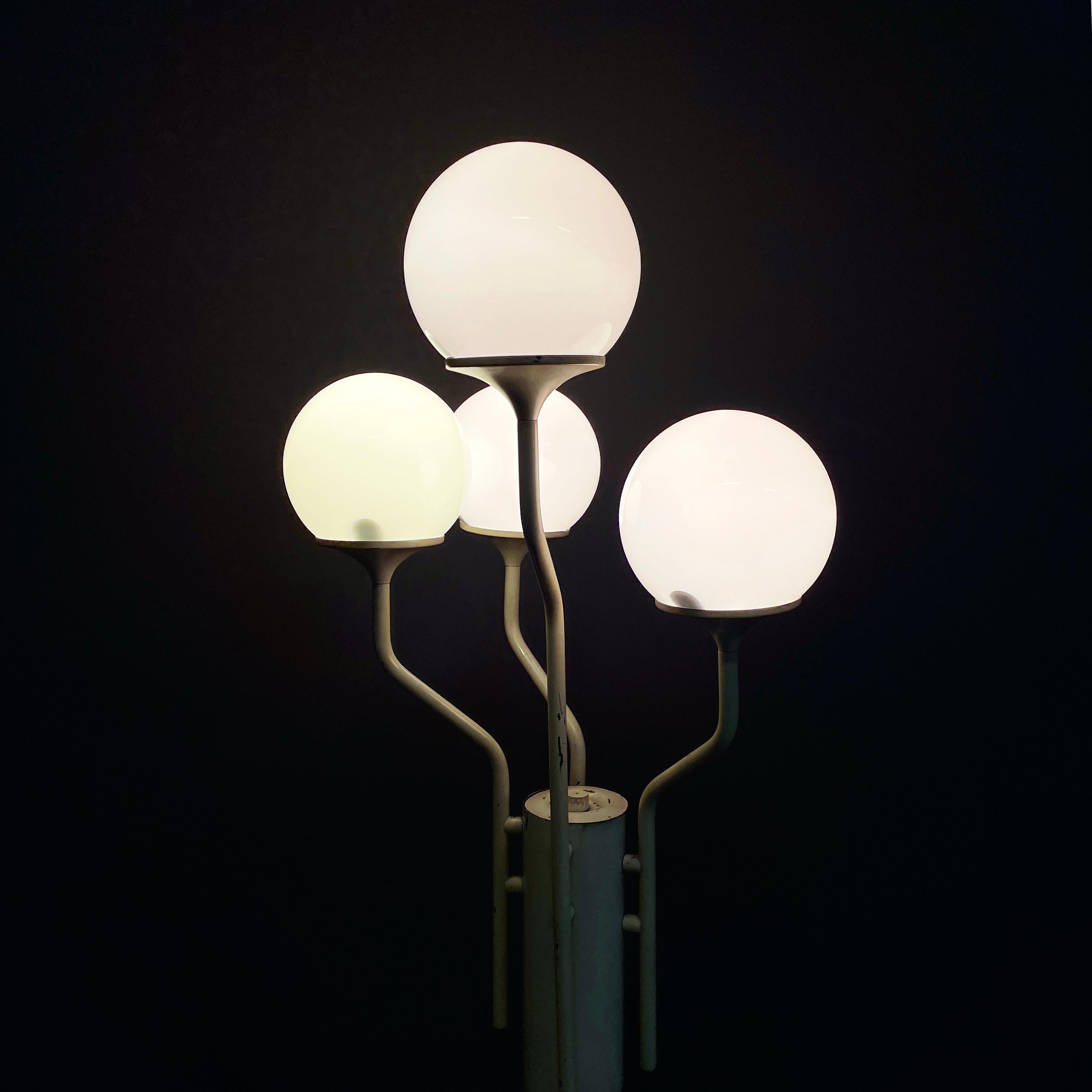 Late 20th Century Italian modern floor lamp in opaline glass and white metal, 1980s For Sale