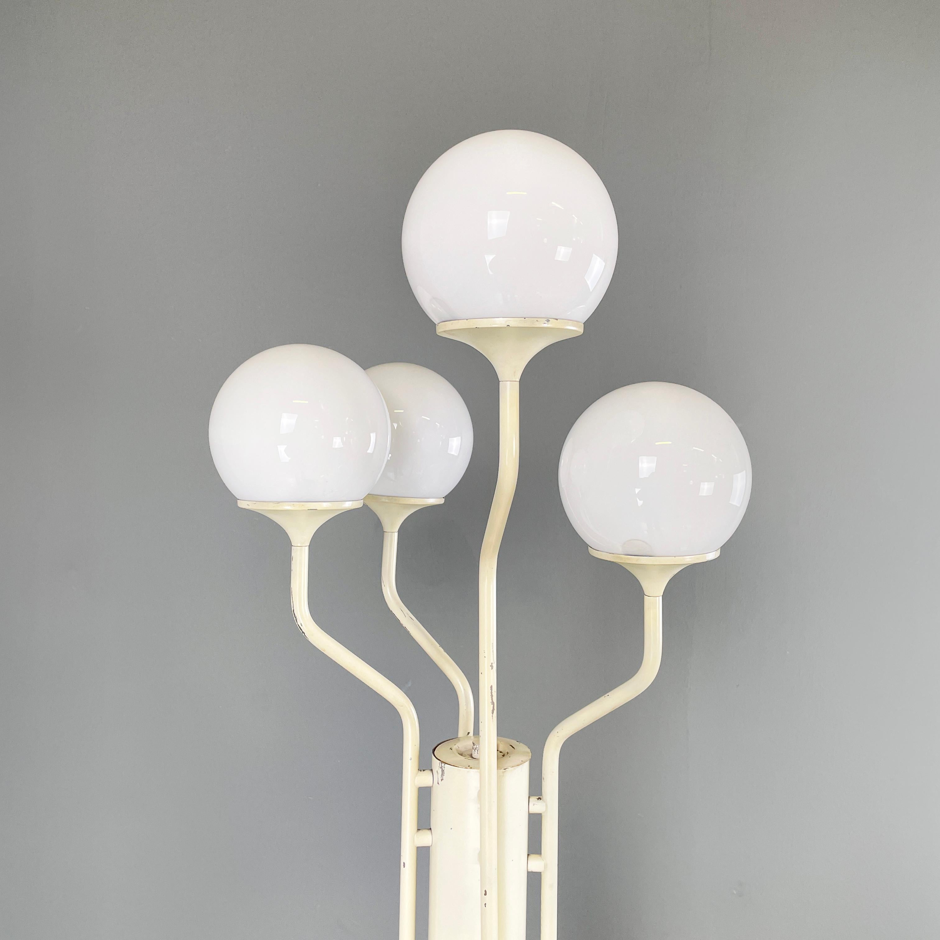 Italian modern floor lamp in opaline glass and white metal, 1980s For Sale 1