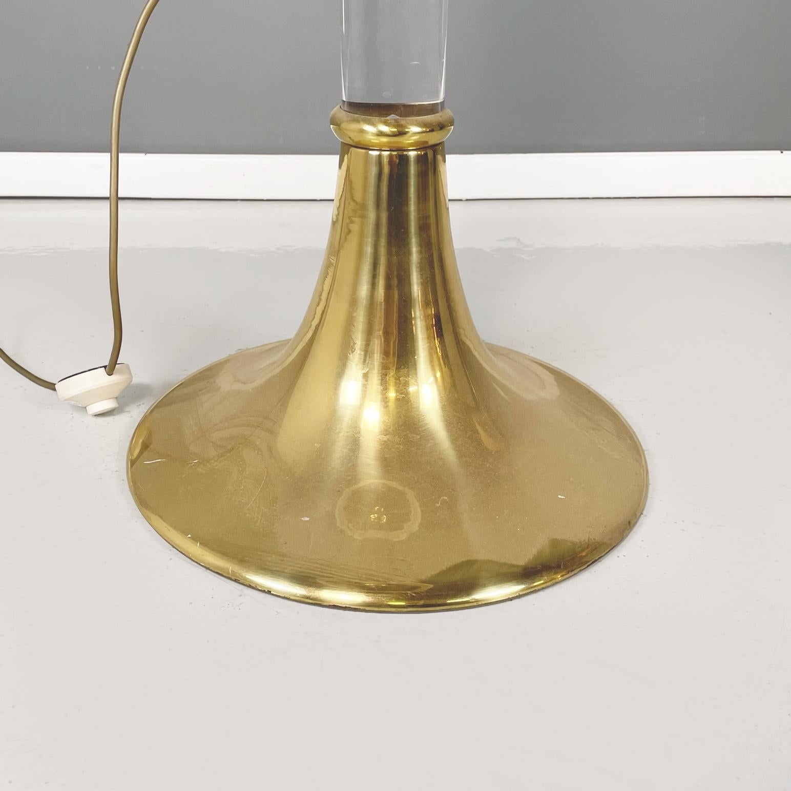 Italian Modern Floor Lamp in White Fabric Lampshade, Plexiglass and Brass, 1980s For Sale 7