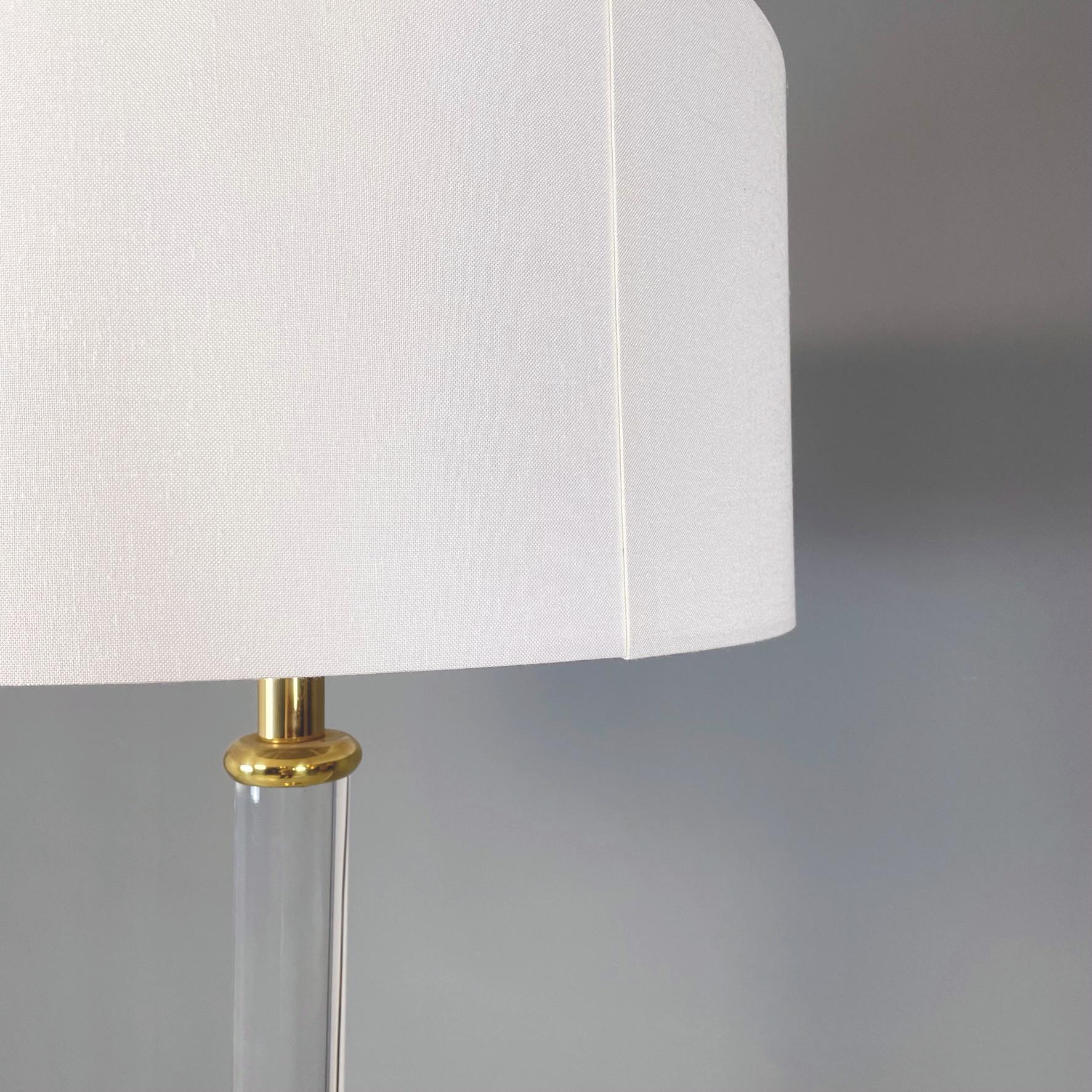 Italian Modern Floor Lamp in White Fabric Lampshade, Plexiglass and Brass, 1980s For Sale 1