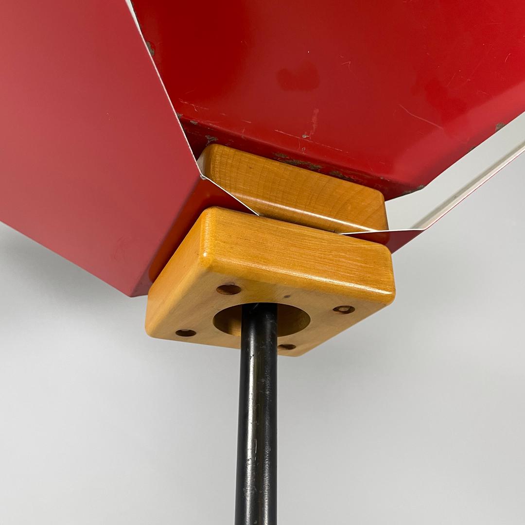 Italian modern floor lamp Kasuko in red metal by De Pas D’Urbino Lomazzi, 1970s For Sale 8