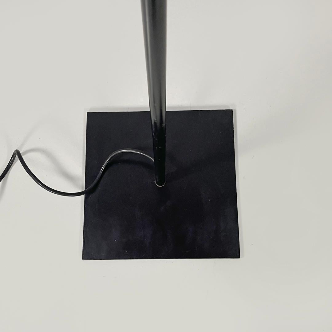 Italian modern floor lamp Kasuko in red metal by De Pas D’Urbino Lomazzi, 1970s For Sale 10