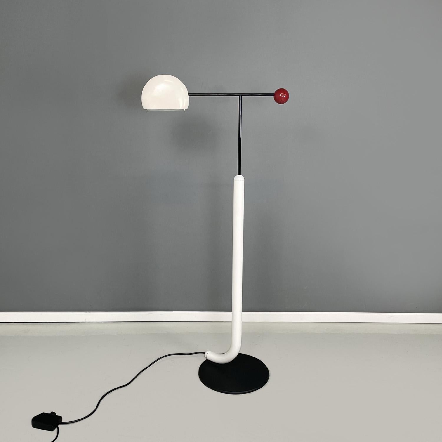 Italian modern floor lamp Tomo by Toshiyuki Kita for Luci, 1980s In Good Condition In MIlano, IT
