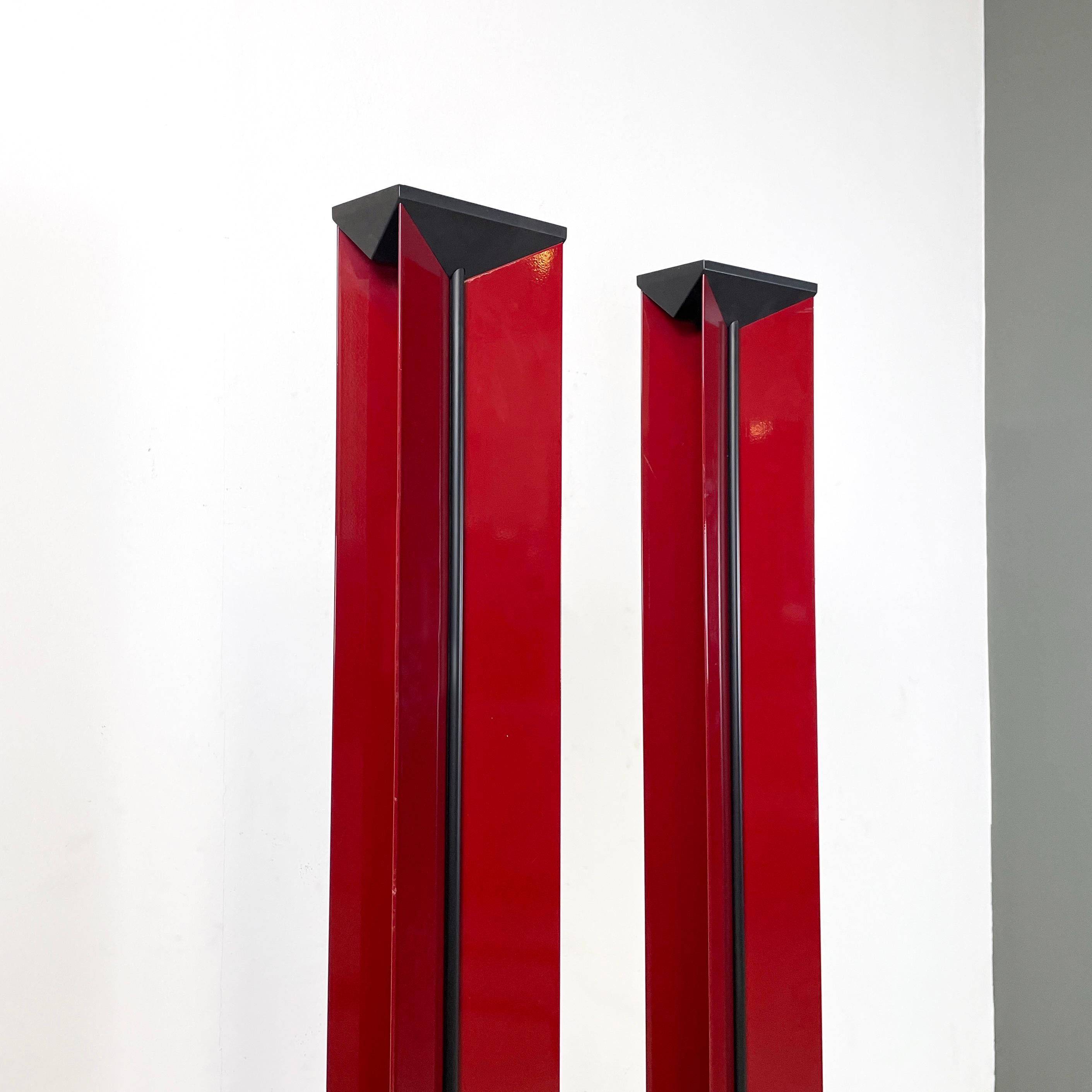 Late 20th Century Italian modern Floor lamps in red metal and black plastic by Relco, 1990s For Sale