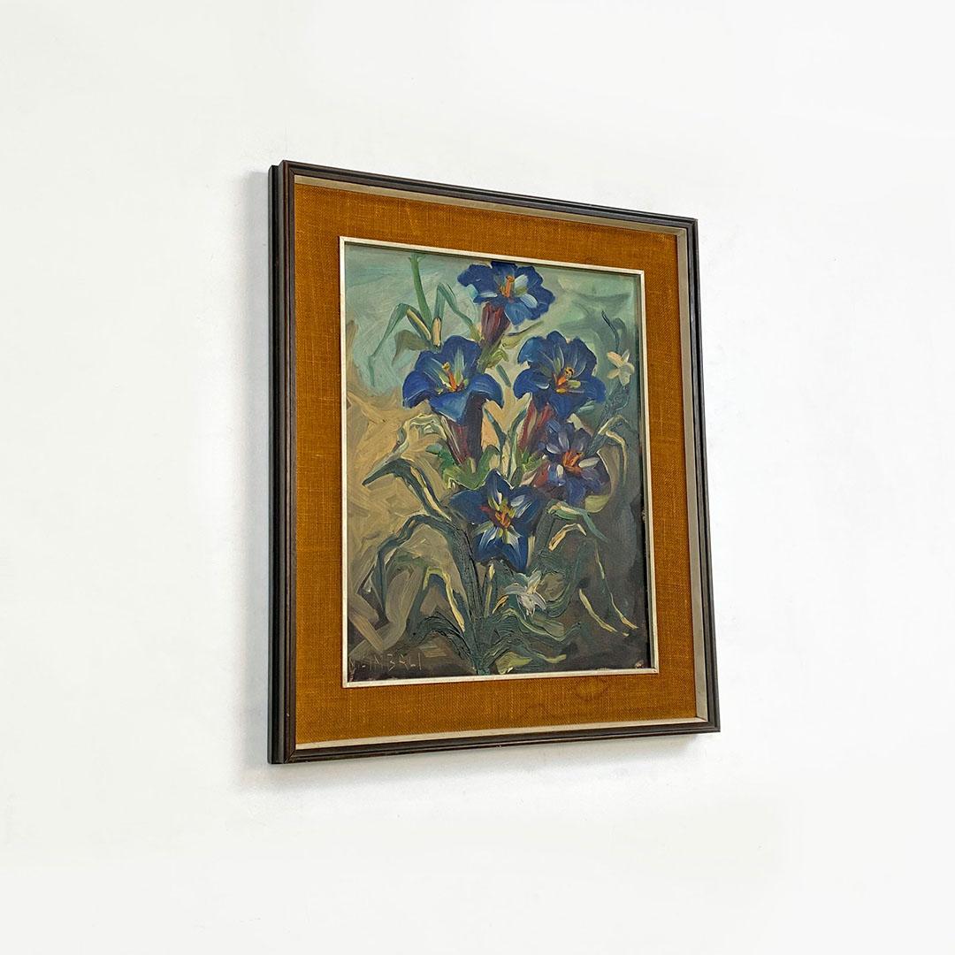 Italian modern floral painting oil with wood frame and passepartout in fabric.
Peinted by the artist Cimbali, 1972
Painting with floral representation, with wooden frame, fabric passepartout and author's signature in the lower left and on the back