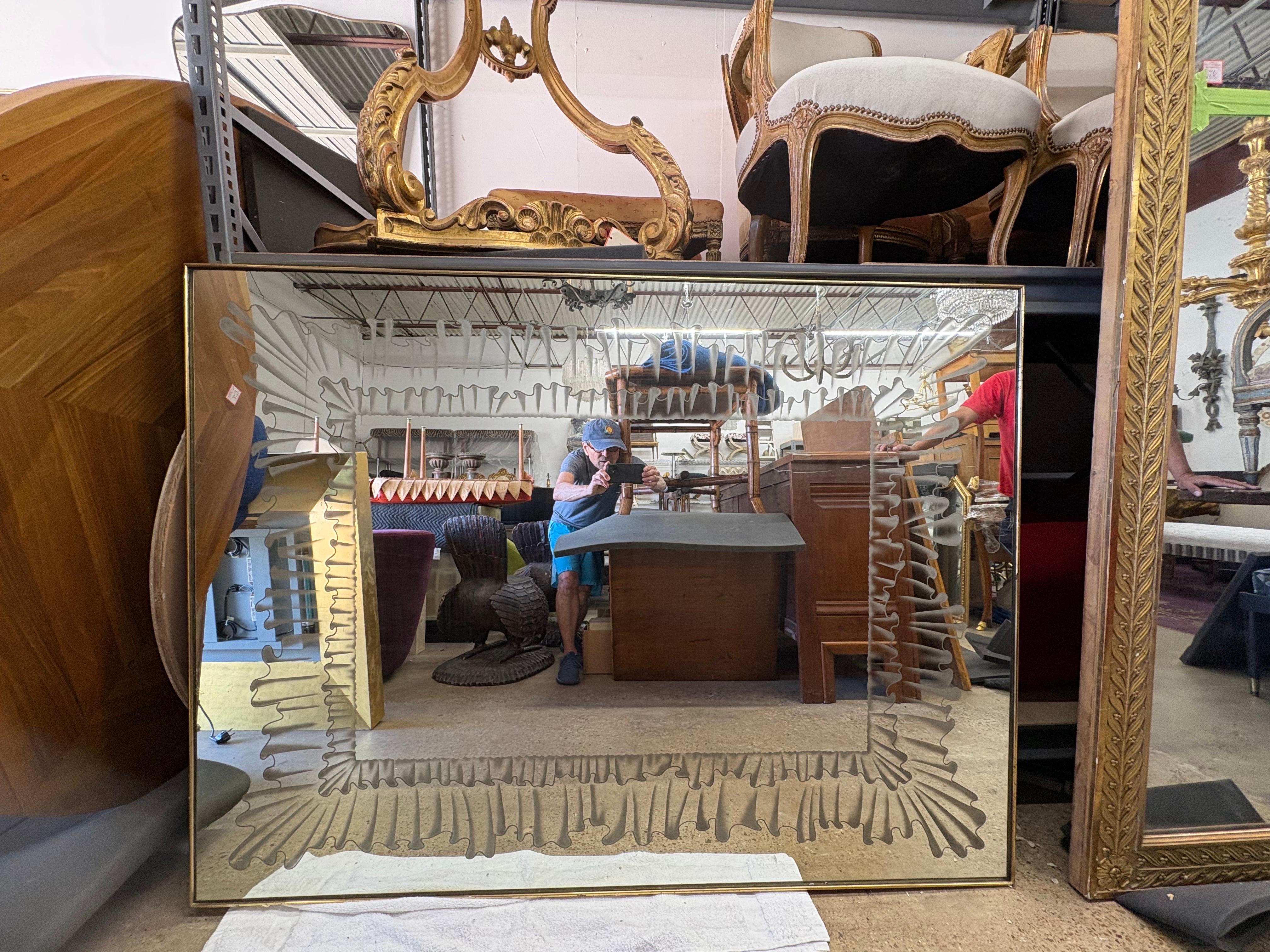 Buriné Italian Modern Fontana Arte Attributed Mirror en vente