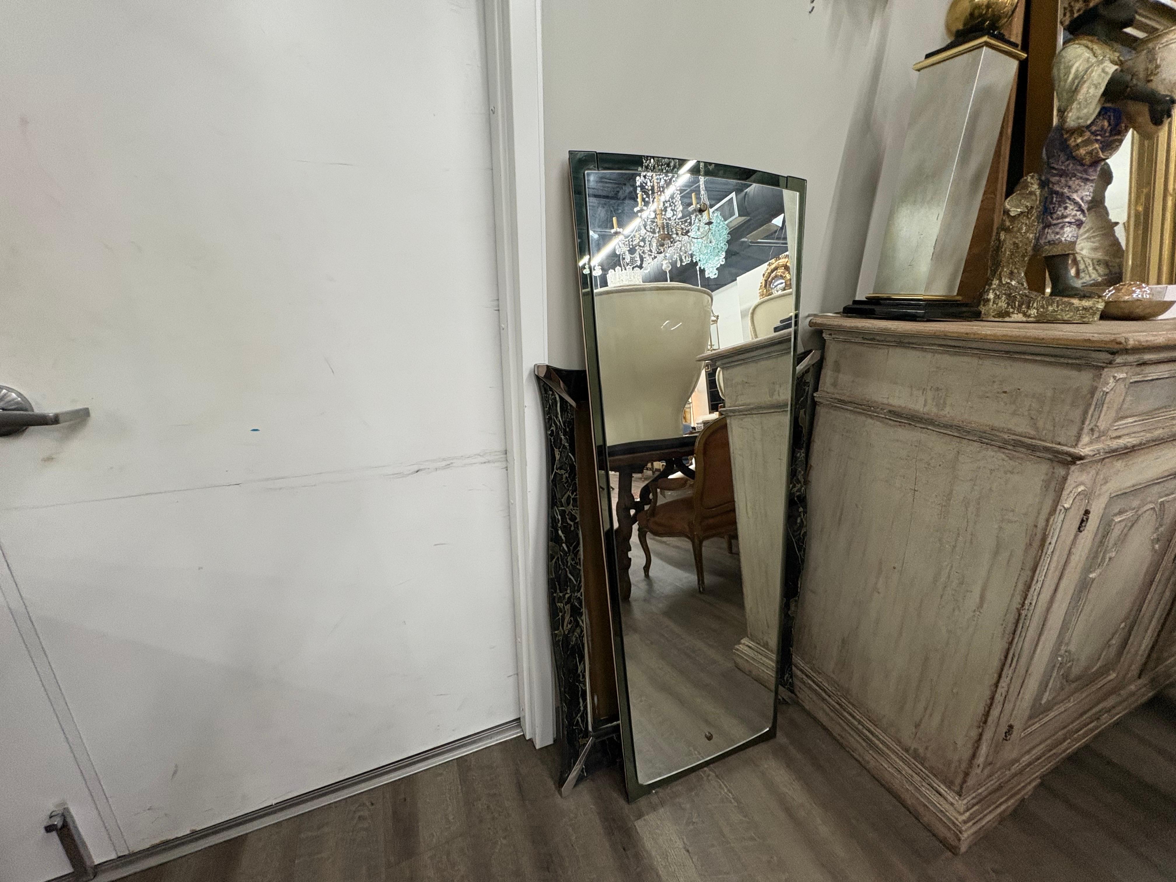 Miroir moderne italien inspiré de Fontana Arte en vente 2