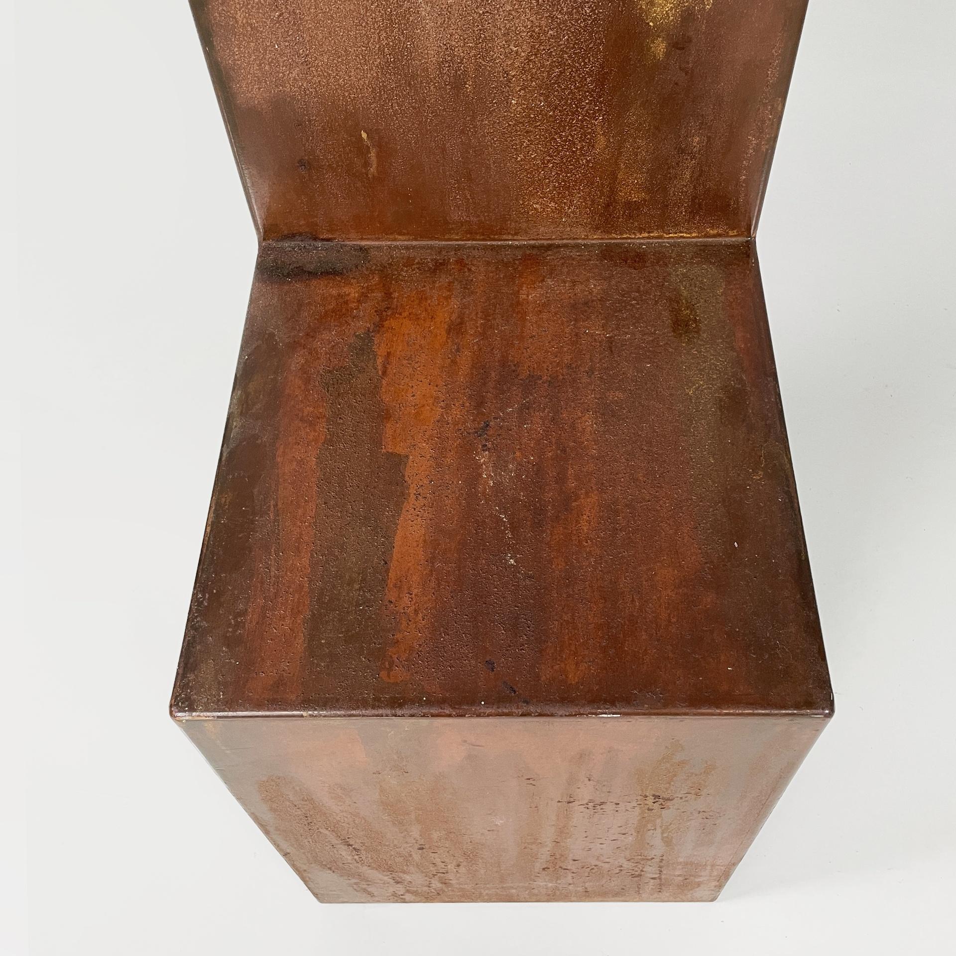 Silla geométrica moderna italiana de hierro, años 80 en venta 3