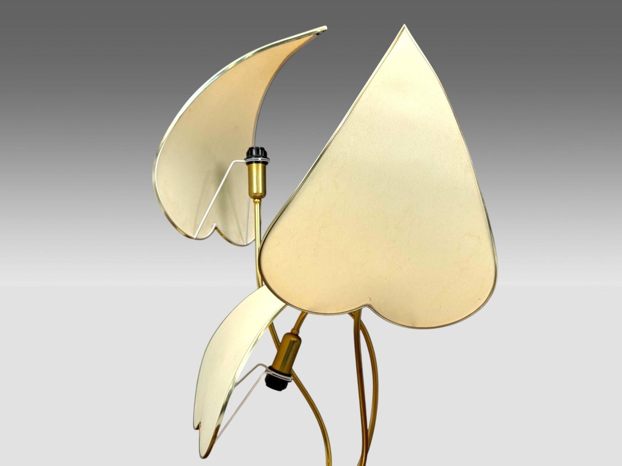 Mid-Century Modern Lampe de table moderne italienne, fer doré, tissu, Italie, années 1970 en vente