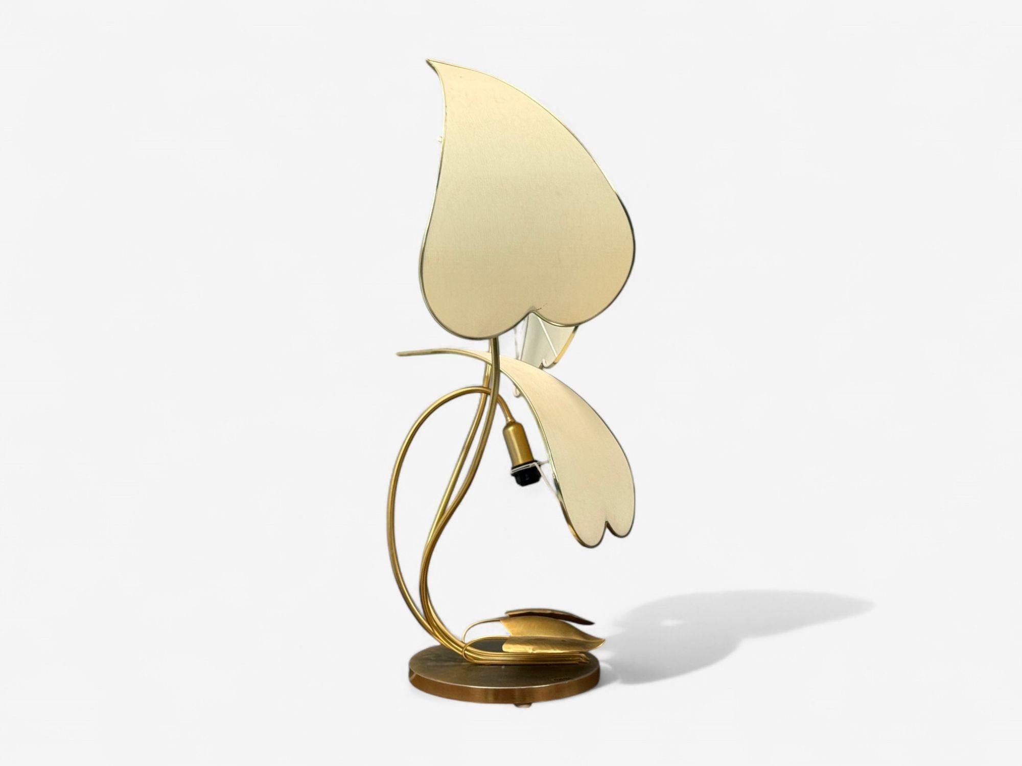 Lampe de table moderne italienne, fer doré, tissu, Italie, années 1970 Bon état - En vente à Manhasset, NY