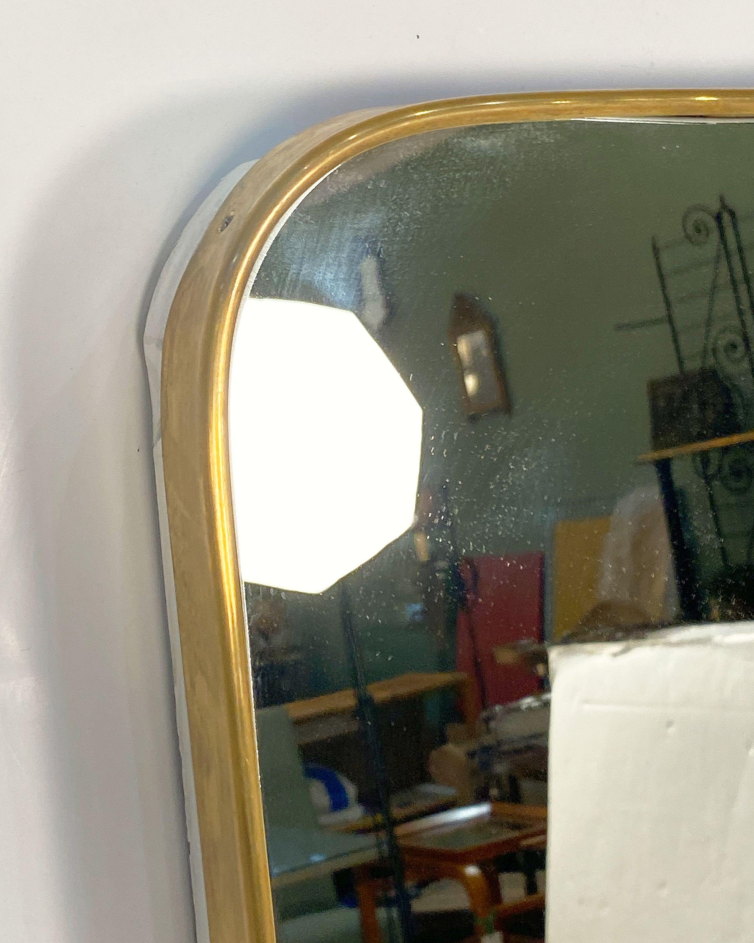 Italian Modern Gio Ponti Style Dressing Mirror in Brass Frame (H 62 1/2 x W 30) In Good Condition For Sale In Austin, TX
