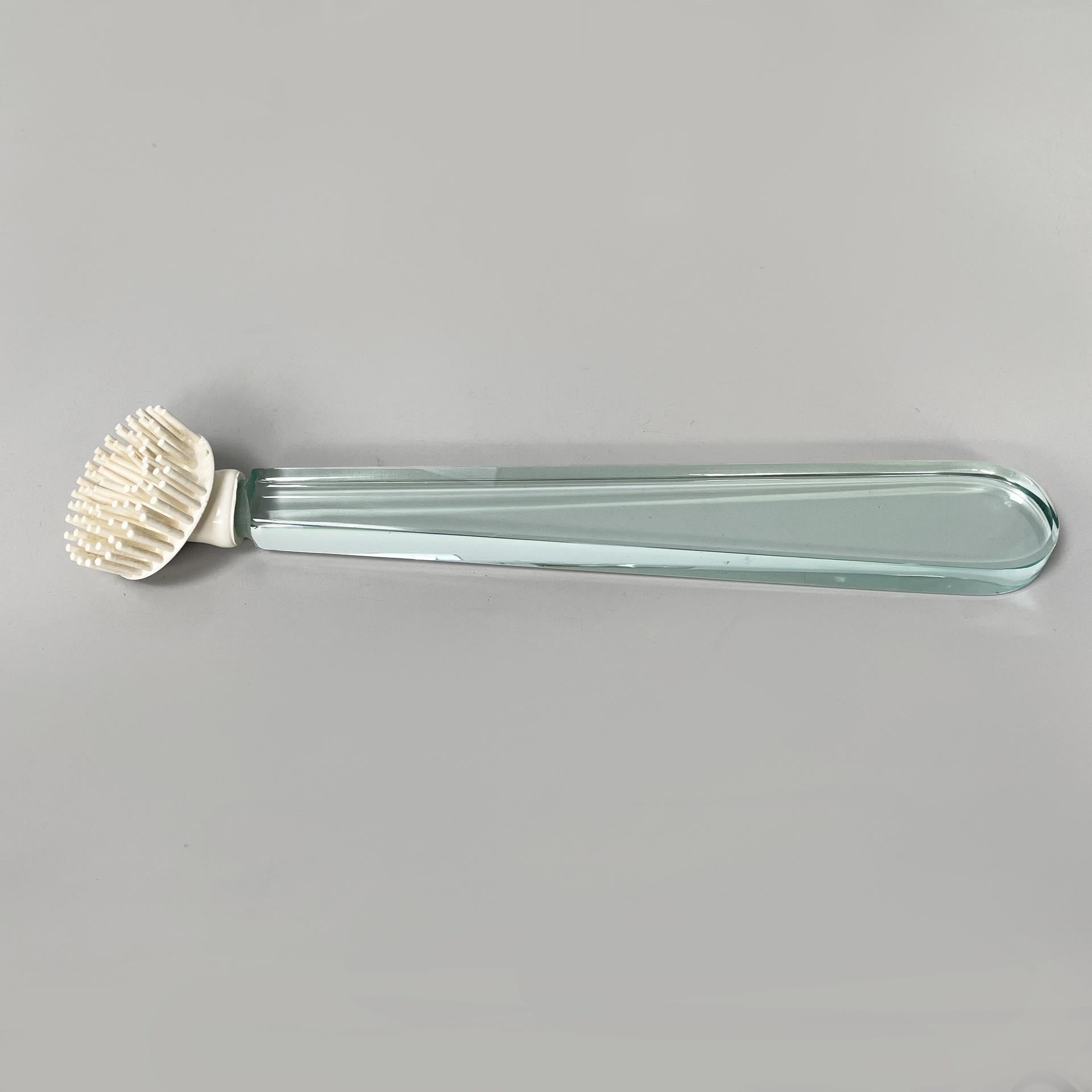 Fin du 20e siècle Brosse de toilette italienne moderne en verre et métal, 1970 en vente