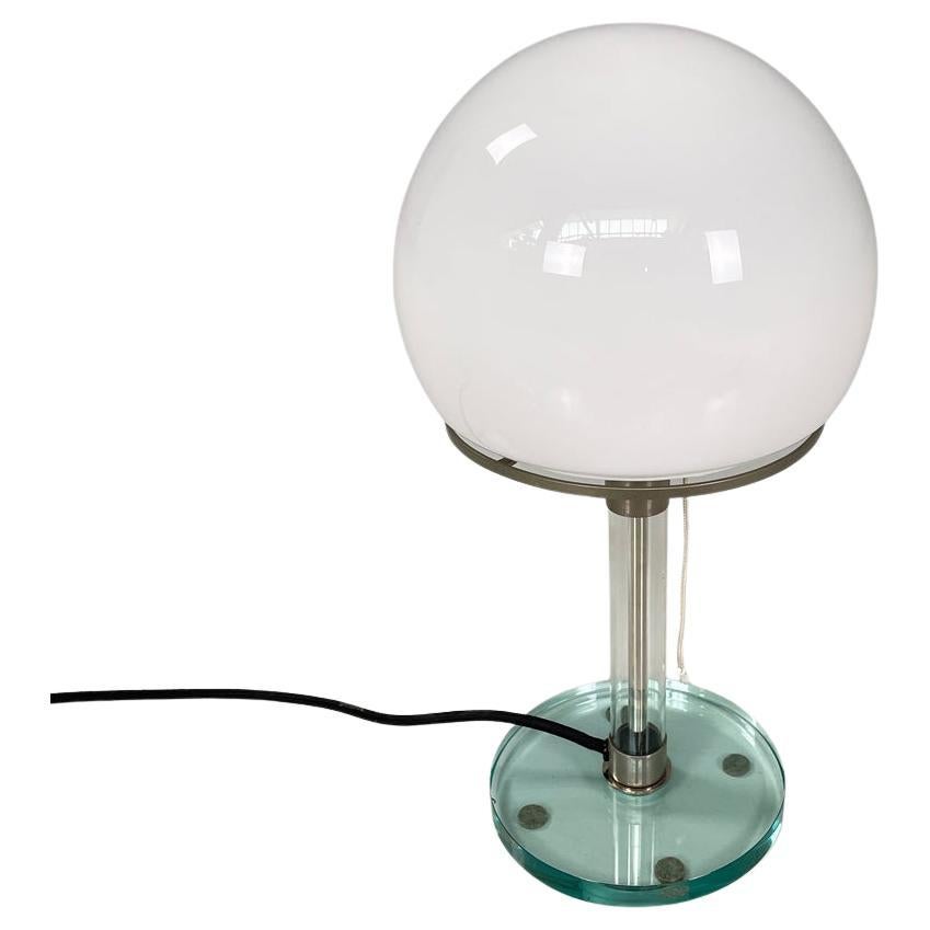 Lampada da tavolo moderna italiana in vetro e metallo WG 24 Wilhelm Wagenfeld Tecnolumen, anni '80