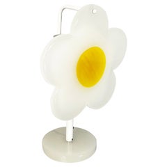 Italian modern glass table lamp Fiore  in daisy flower shape by Paf Studio 1980s