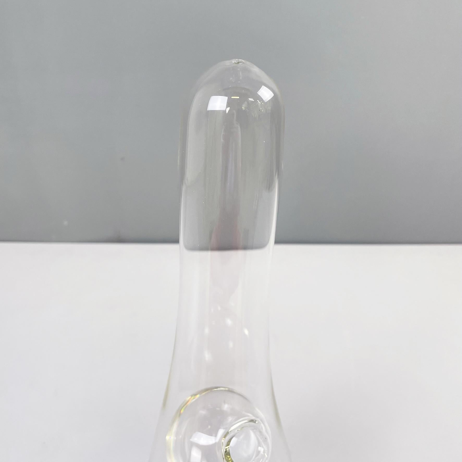 Italian modern Glass vase with irregular round shape by Roberto Faccioli, 1990s In Good Condition For Sale In MIlano, IT