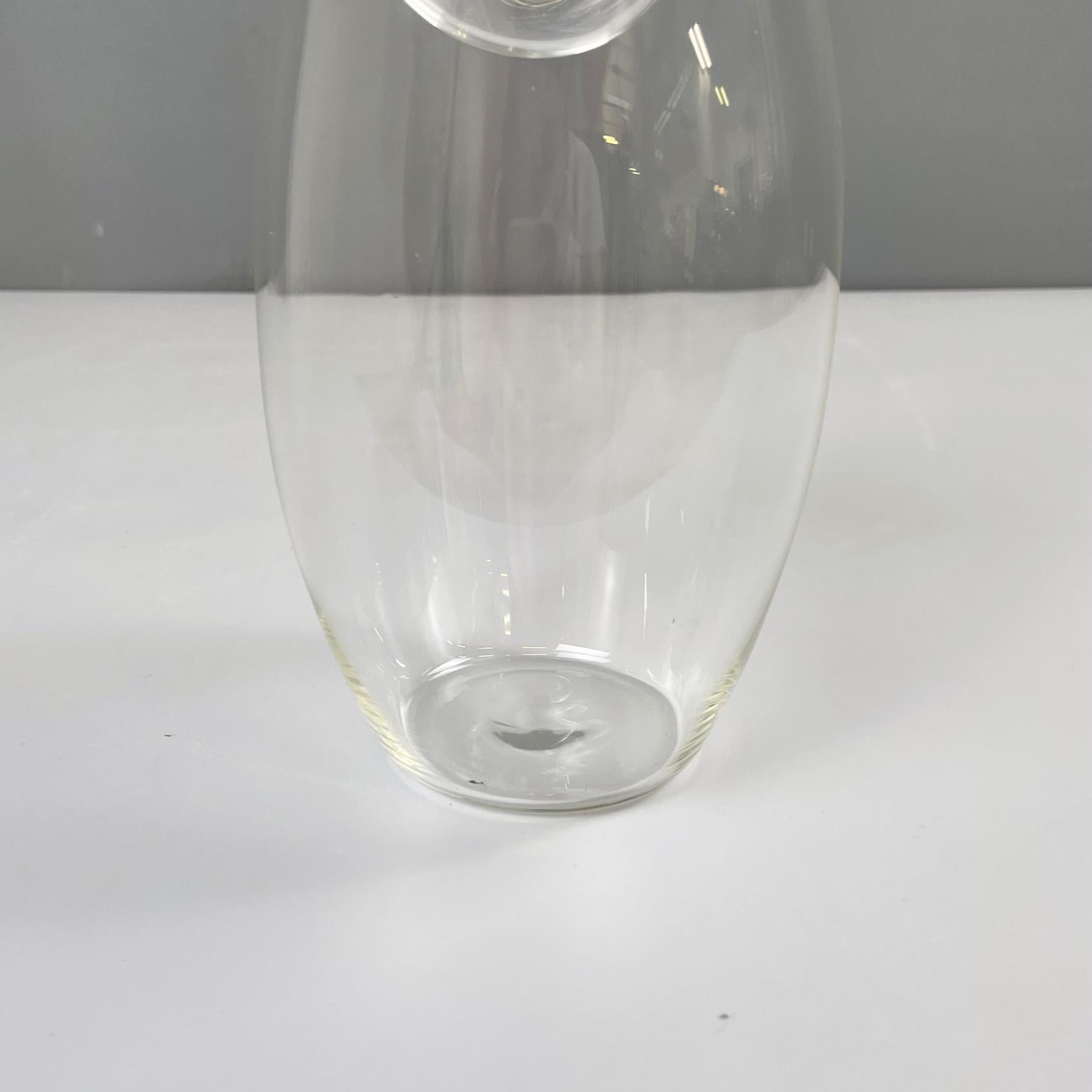 Italian modern Glass vase with irregular round shape by Roberto Faccioli, 1990s For Sale 2