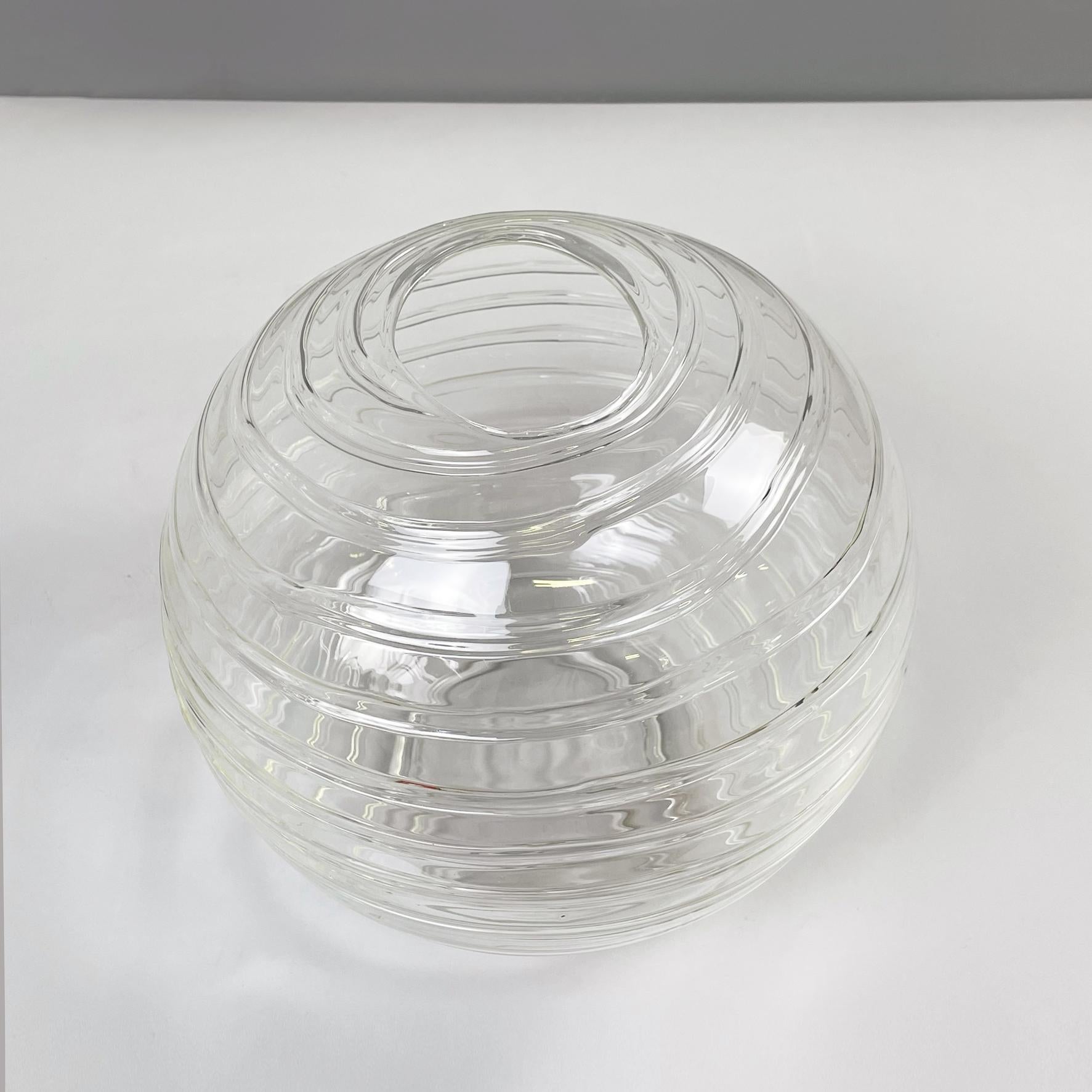 Modern Italian modern Glass vase with round shape and spiral by Roberto Faccioli, 1990s For Sale