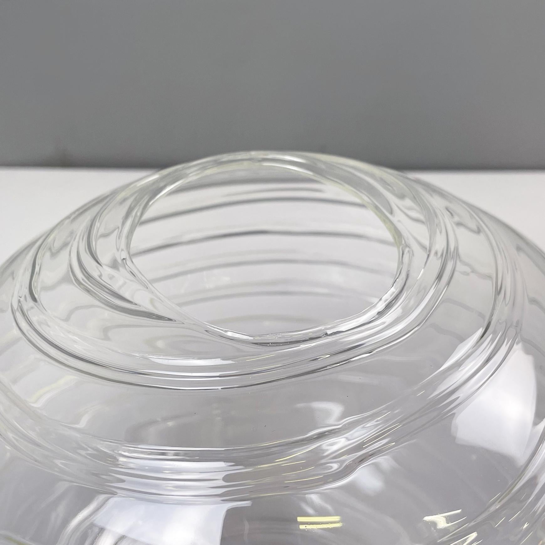 Italian modern Glass vase with round shape and spiral by Roberto Faccioli, 1990s For Sale 1